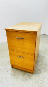 A MODERN BEECH WOOD FINISH TWO DRAWER FILING CHEST WITH STEEL FINISH HANDLES W 43CM D 65CM X H