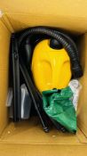 4 BAR STEAM CLEANER BOXED WITH ACCESSORIES AND INSTRUCTIONS. - SOLD AS SEEN.