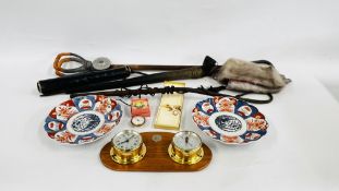 A BOX OF COLLECTIBLES TO INCLUDE A VINTAGE UMBRELLA WITH BAMBOO AND WHITE METAL HANDLE AND ONE