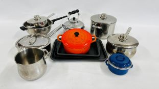 A BOX OF ASSORTED STAINLESS STEEL KITCHEN SAUCEPANS TO INCLUDE EXAMPLES MARKED "STELLAR" ALONG WITH