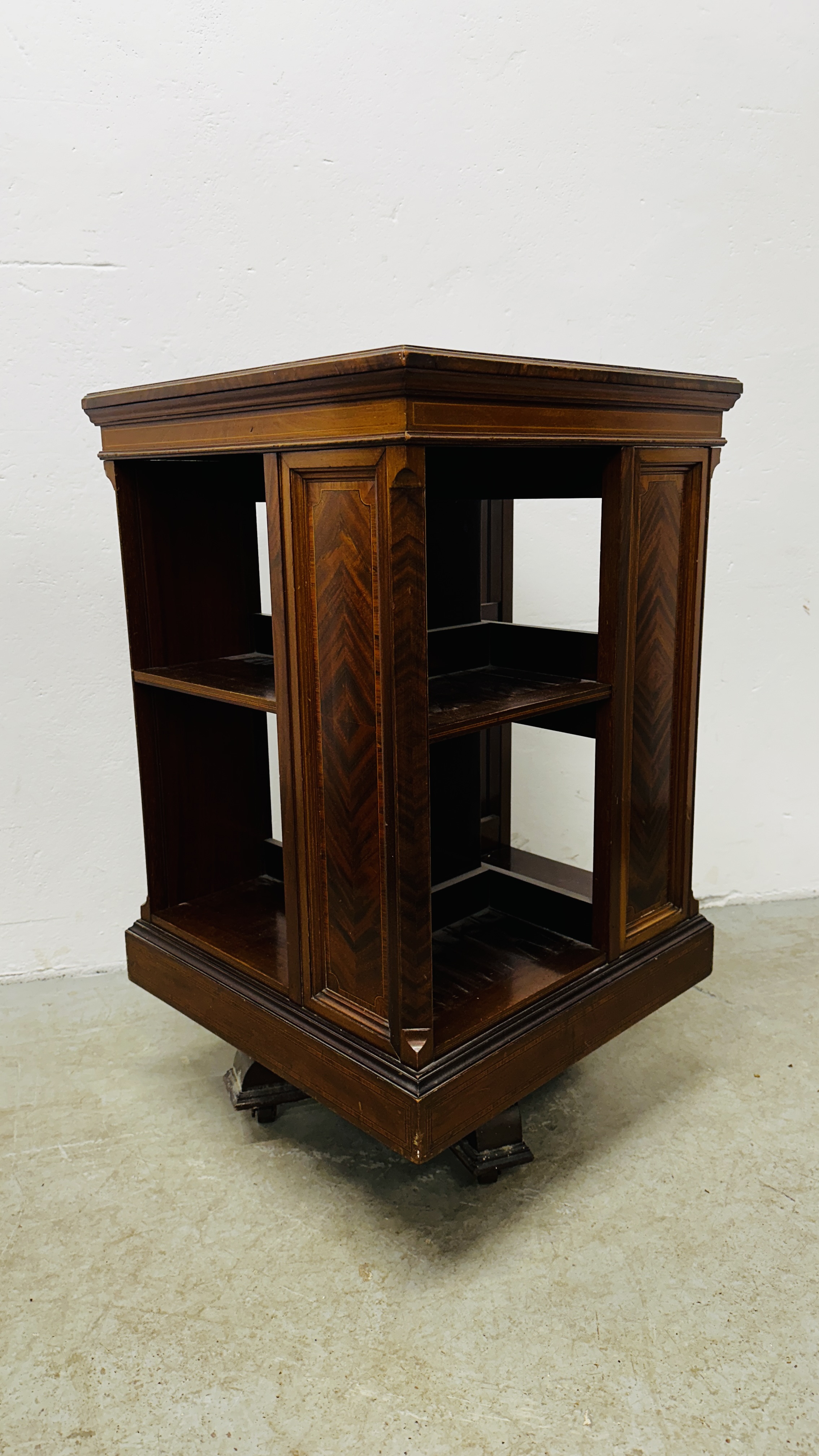 AN EDWARDIAN MAHOGANY REVOLVING BOOKCASE. - Image 2 of 15