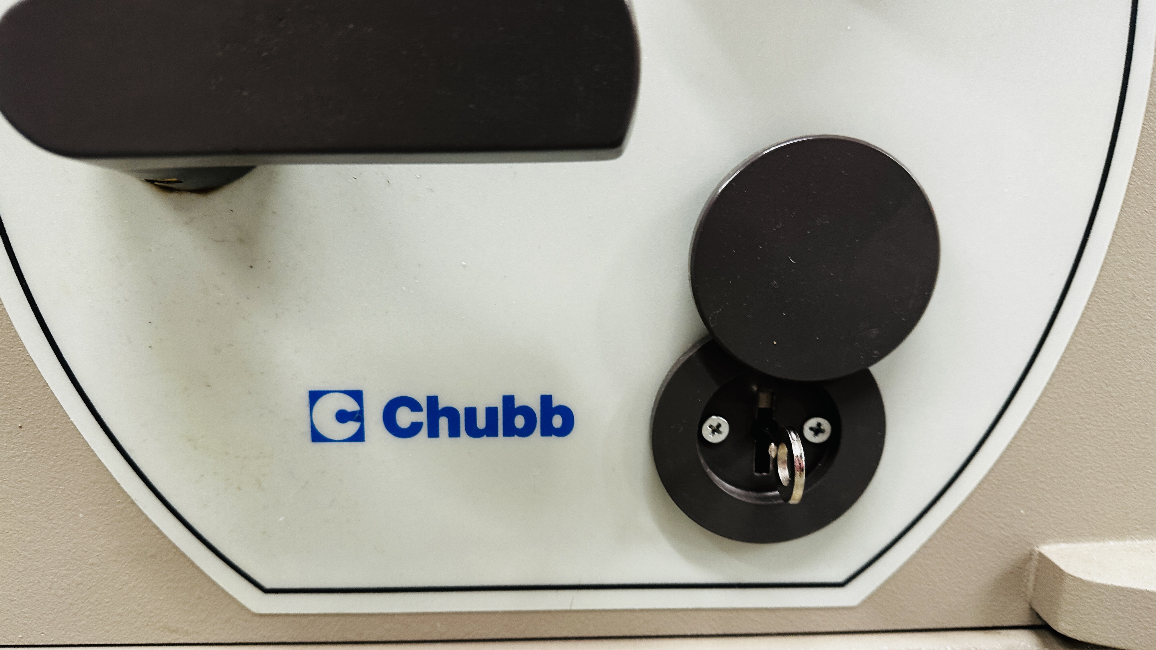 CHUBB HOME SECURITY SAFE SUPPLIED BY A. - Image 3 of 8