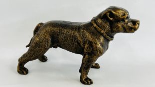 (R) PITBULL FIGURE.