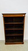 AN ANTIQUE MAHOGANY BOOKSHELF WITH ADJUSTABLE SHELVING W 80CM D 28CM H 122CM.