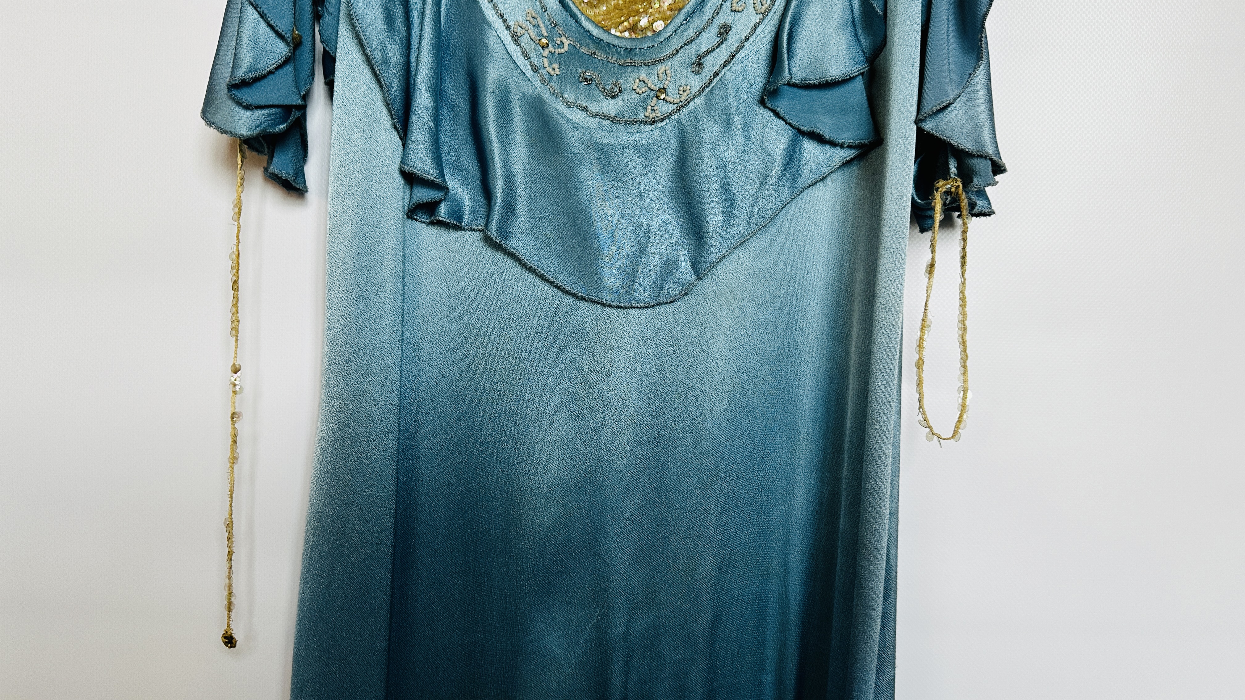 1920S BLUE SATIN EVENING GOWN, FRILLED NECKLINE & SLEEVES, - Image 4 of 15