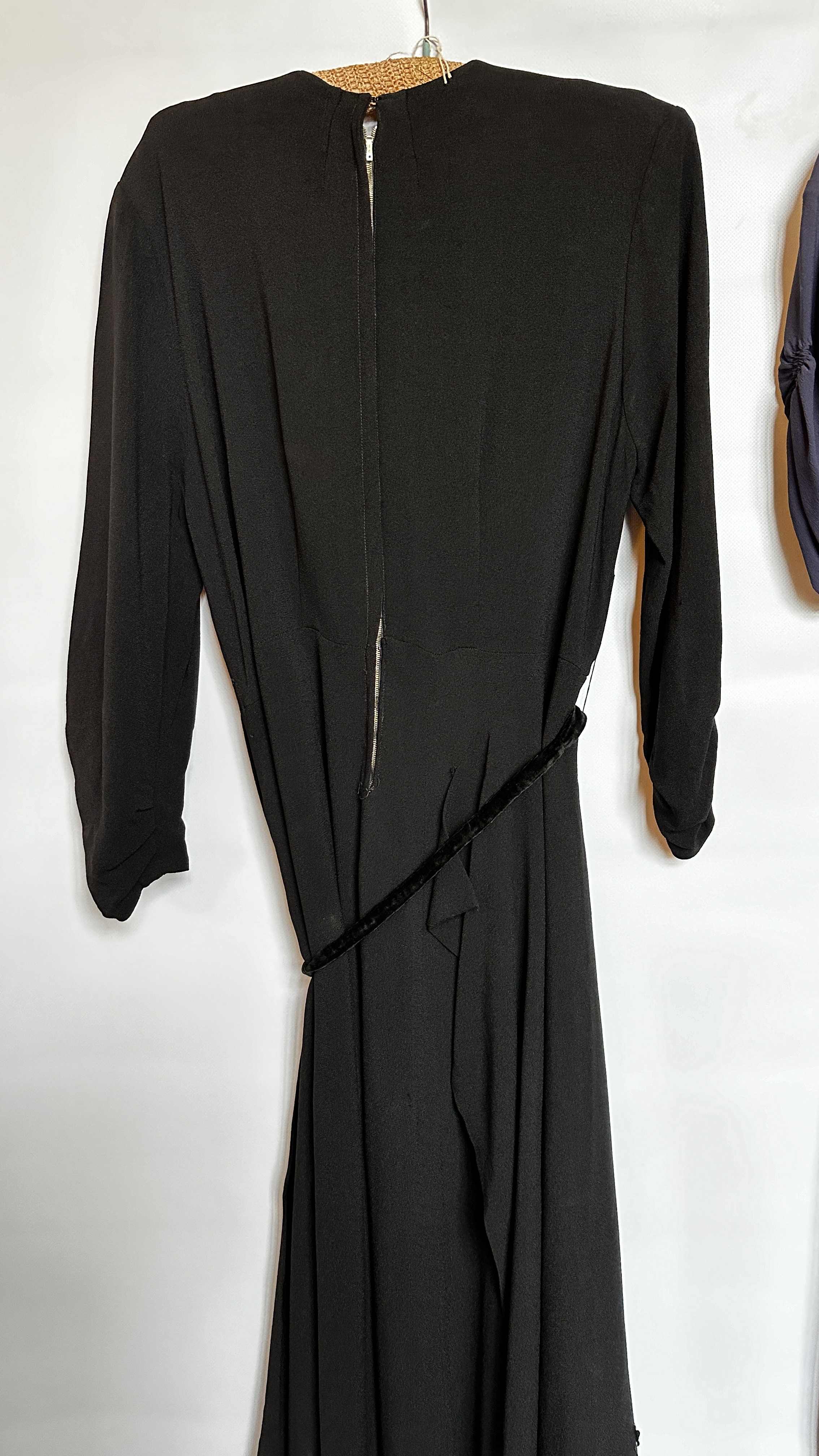 1940S NAVY CREPE EVENING DRESS, BLUE SEQUINS ON BODICE AND A 1940S BLACK CREPE EVENING DRESS, - Image 24 of 26