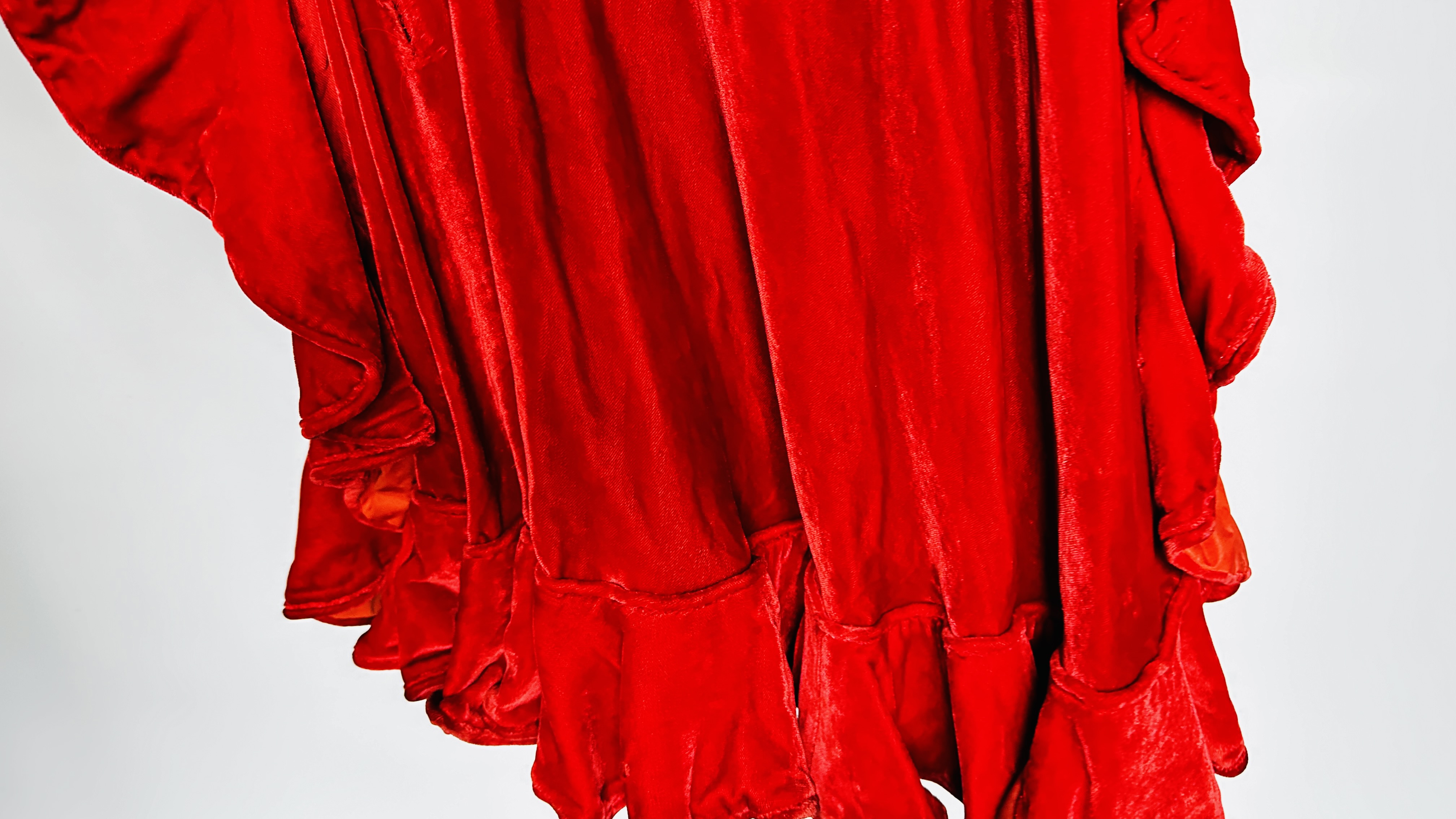 1930S RED VELVET EVENING GOWN FITTED HIPLINE, FULL CIRCULAR FRILLED HEMLINE, - Image 13 of 30