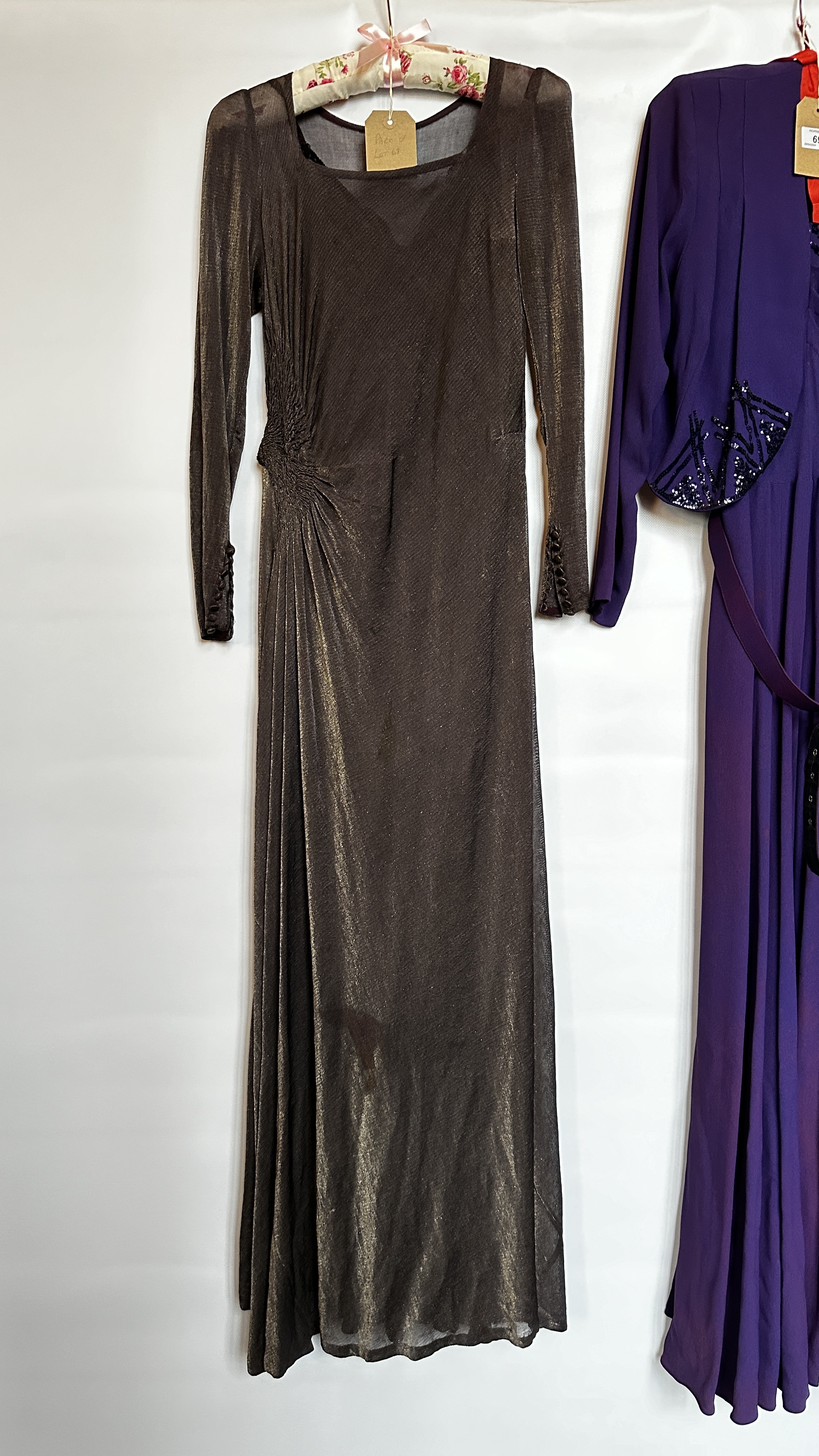 1940S PURPLE EVENING DRESS & BOLORO JACKET WITH SEQUIN DECORATION ON BODICE AND JACKET AND A 1940S - Image 2 of 37