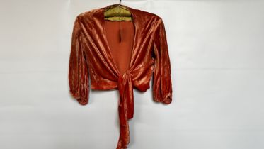 1920/30S CORAL VELVET BOLERO JACKET, ¾ SLEEVES AND TIE BELT - A/F CONDITION, SOLD AS SEEN.
