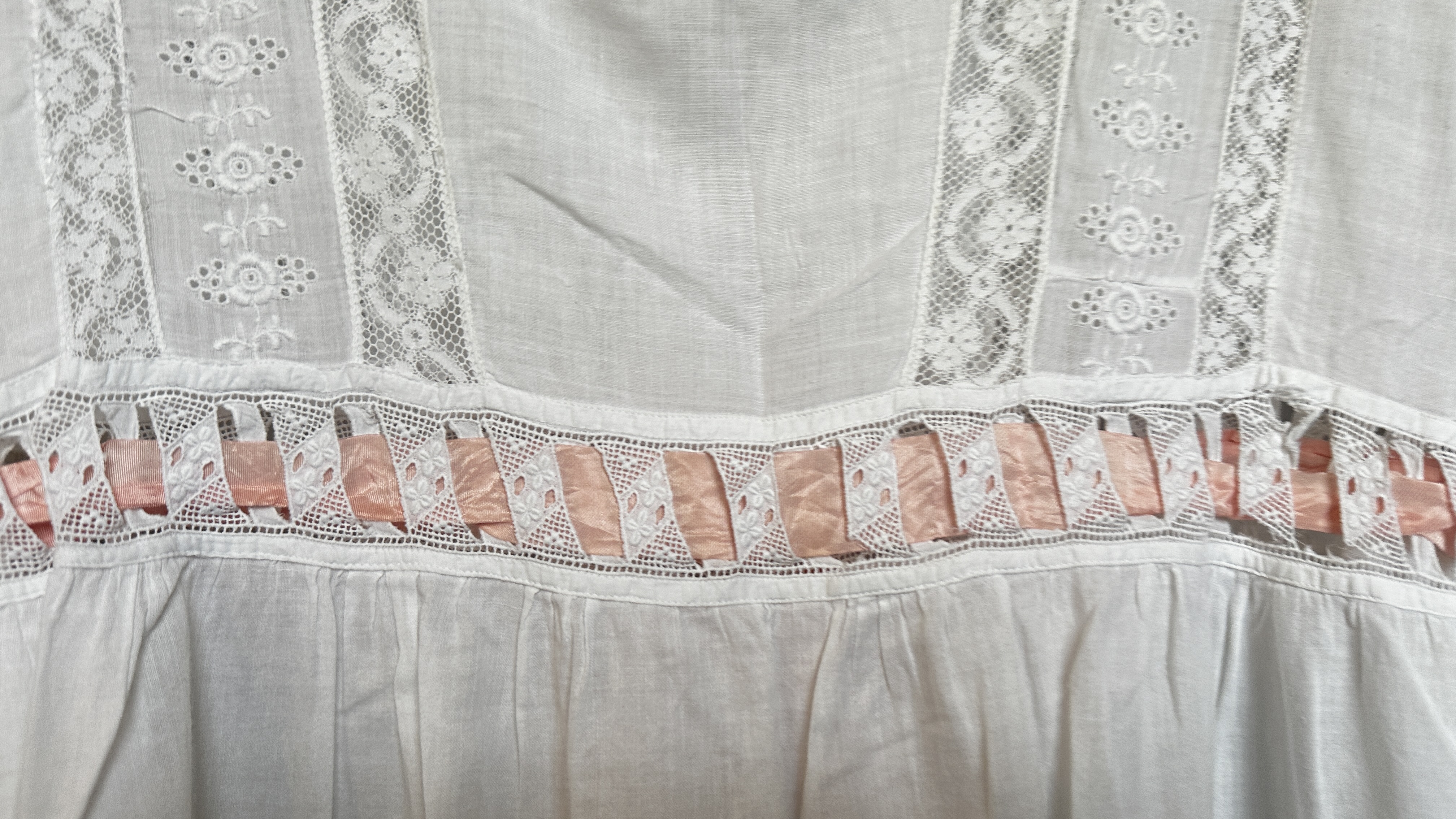 EDWARDIAN WHITE EMBROIDERED AND LACE NIGHTDRESS WITH PINK RIBBON TO SLEEVE AND BODICE - A/F - Image 18 of 27