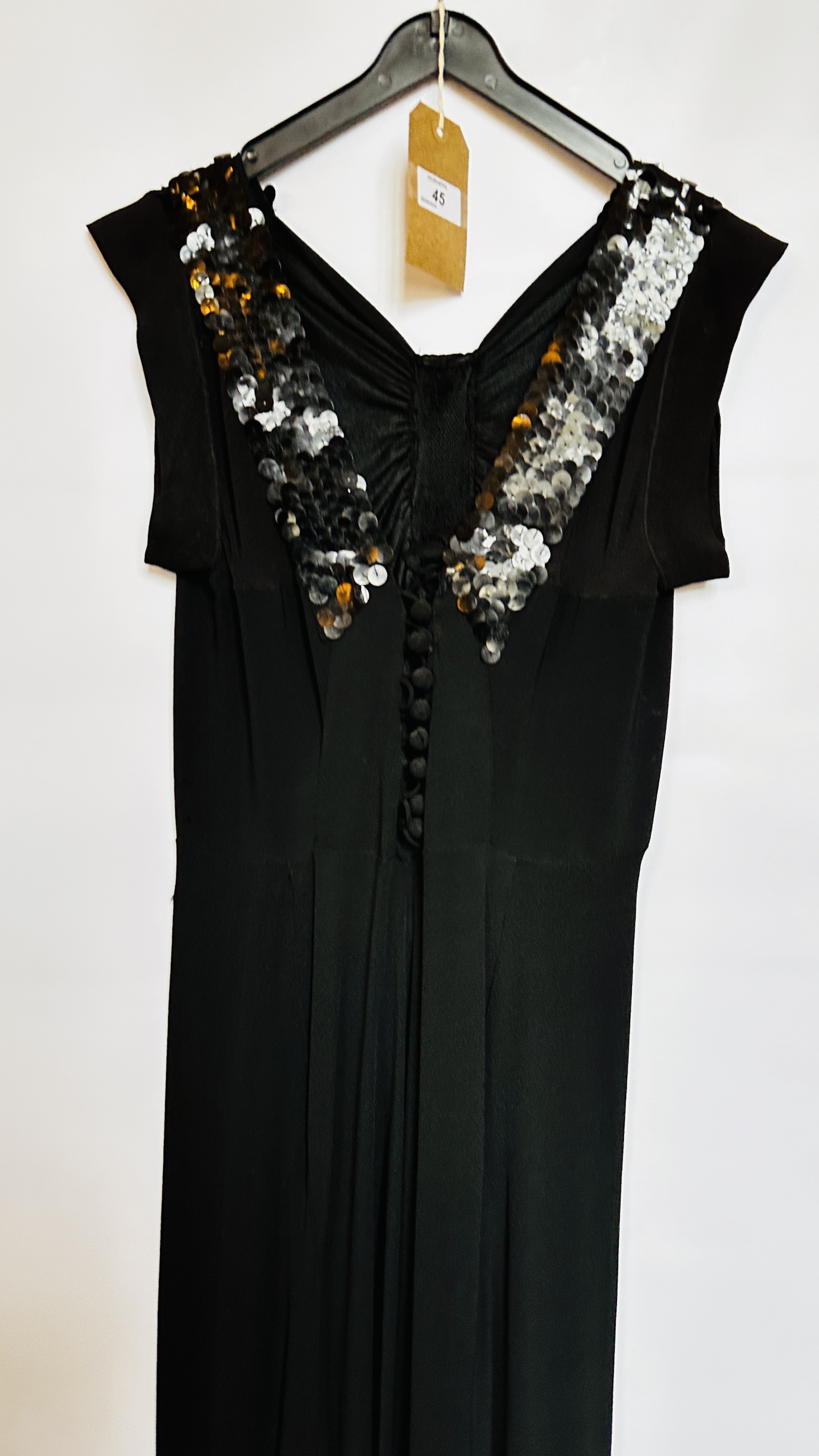 1930S BLACK HEAVY CREPE GOWN, - Image 2 of 17