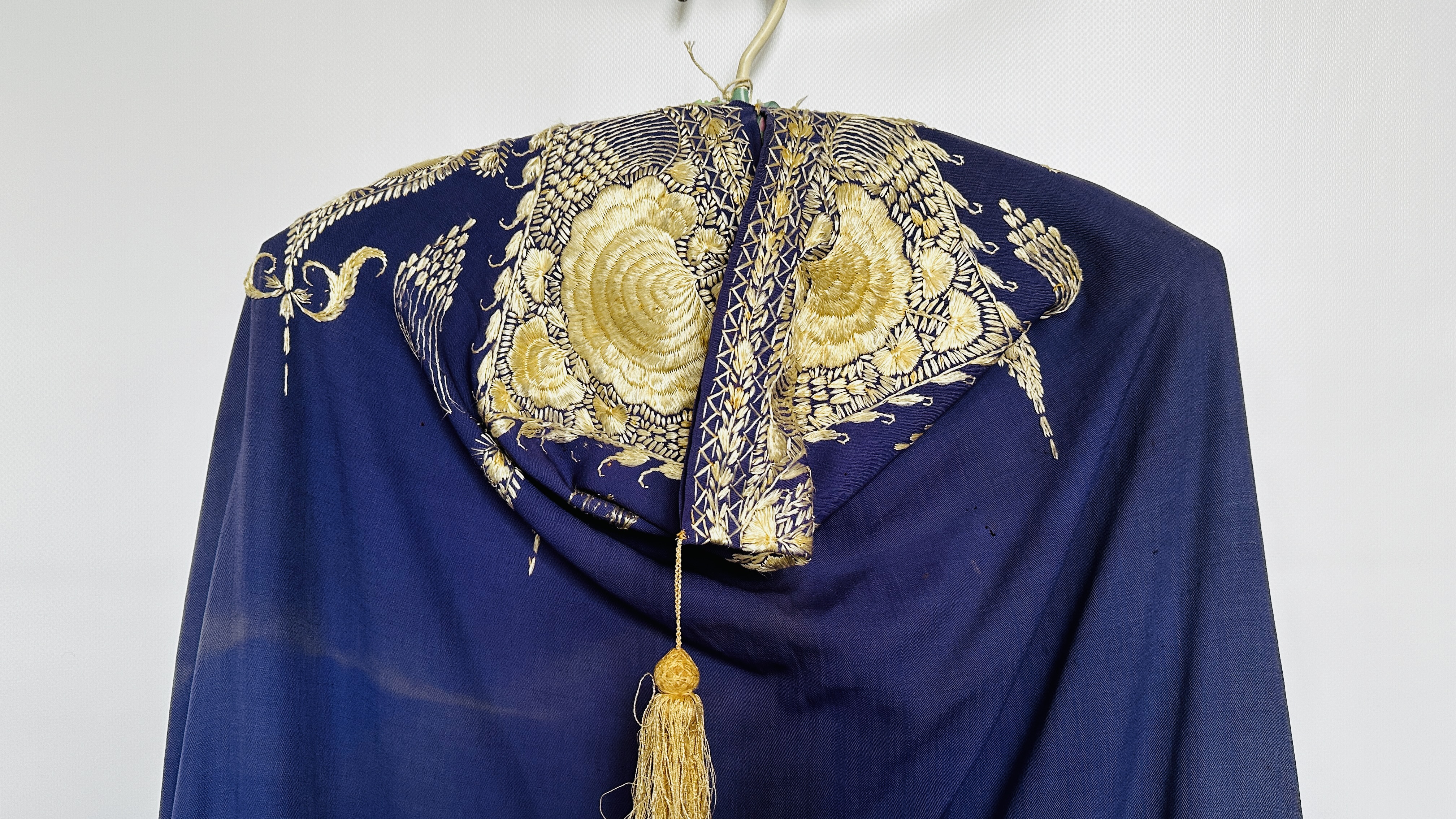 1920S PURPLE FINE WOOL CAPE HEAVILY EMBROIDERED WITH CREAM SILK, TASSEL AT NECKLINE AND HOOD, - Image 18 of 27