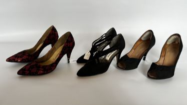 3 PAIRS OF LADY’S SHOES - 1 PAIR BEING 1950S PINK / BLACK LACE SIZE 6,