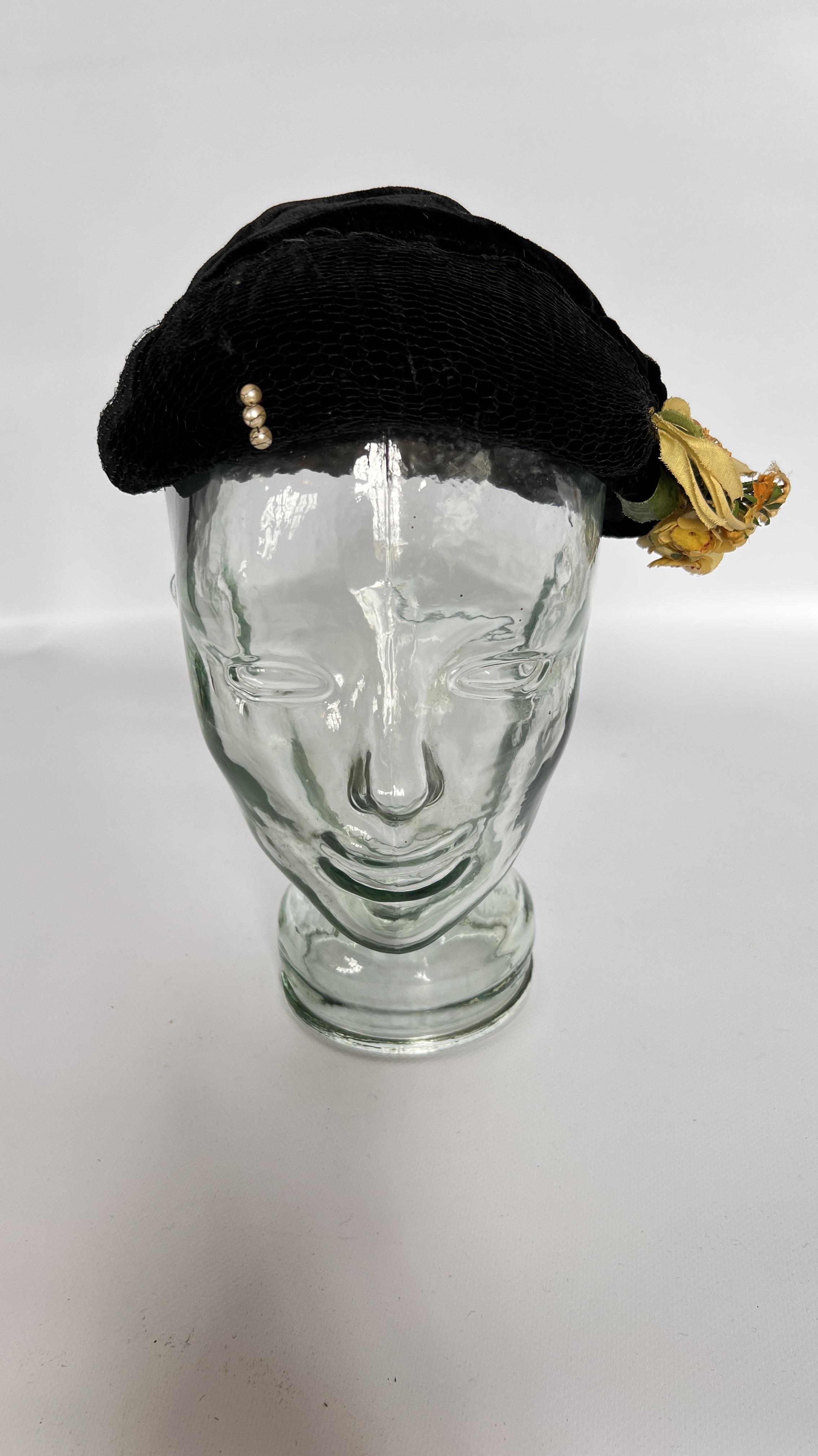 8 1950/60S HATS, 2 FLOWERED BONNETS, 1 WHITE KNITTED BONNET WITH WHITE PLASTIC DISCS, - Image 23 of 32