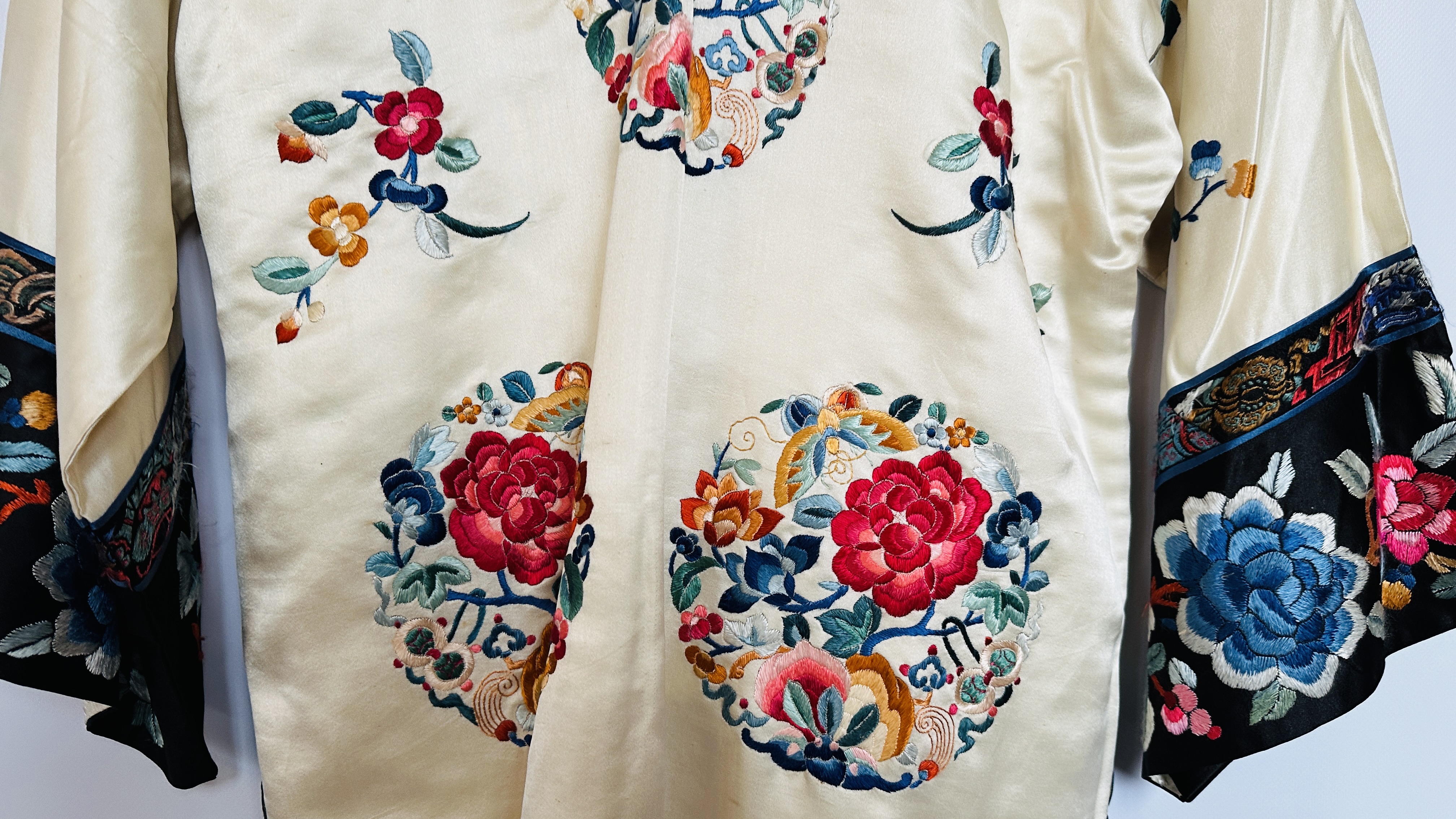 1920S CREAM SATIN CHINESE PYJAMAS, HEAVILY EMBROIDERED WITH FLOWERS, BLACK EMBROIDERED AT NECKLINE, - Image 25 of 36