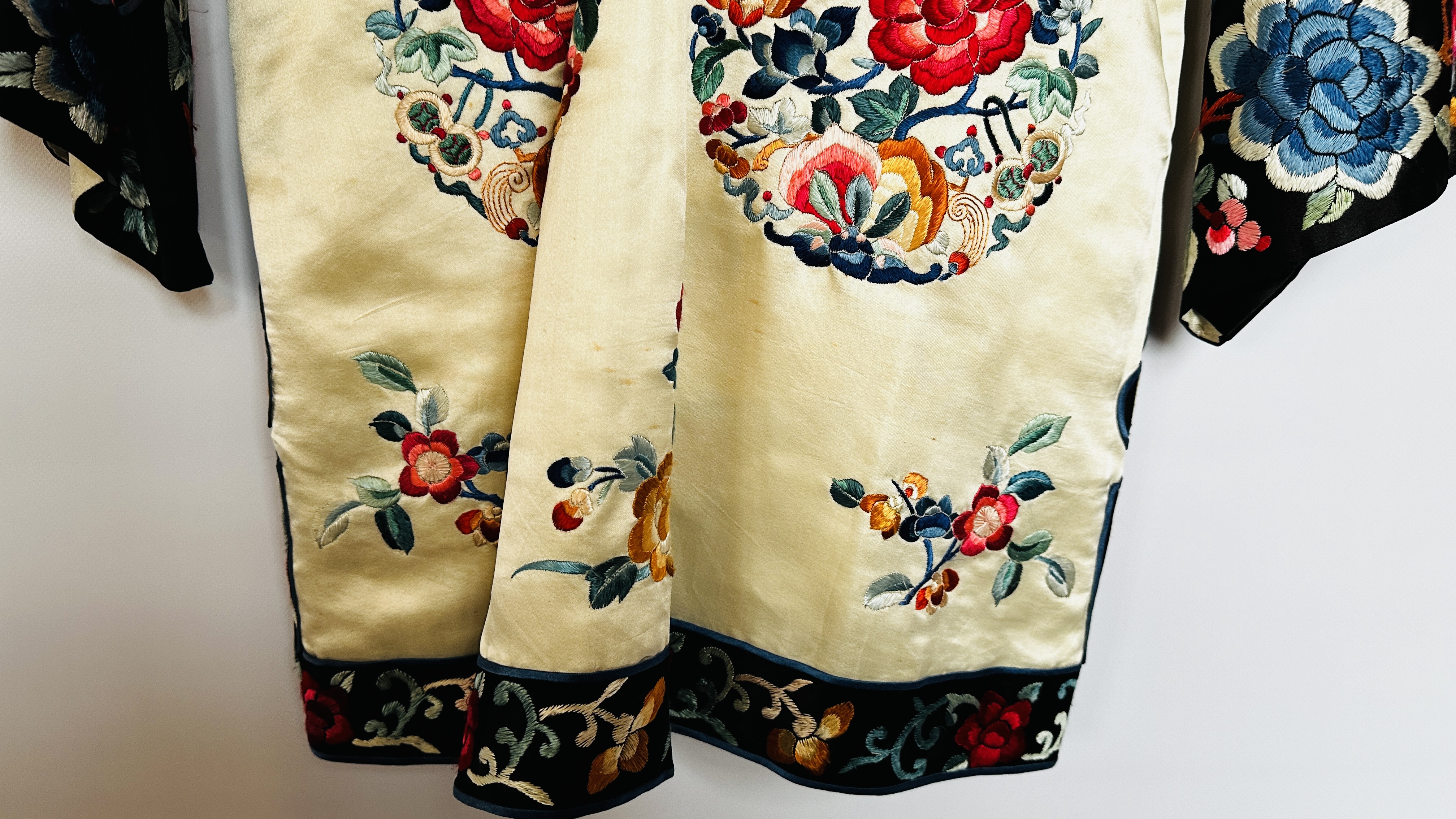 1920S CREAM SATIN CHINESE PYJAMAS, HEAVILY EMBROIDERED WITH FLOWERS, BLACK EMBROIDERED AT NECKLINE, - Image 26 of 36