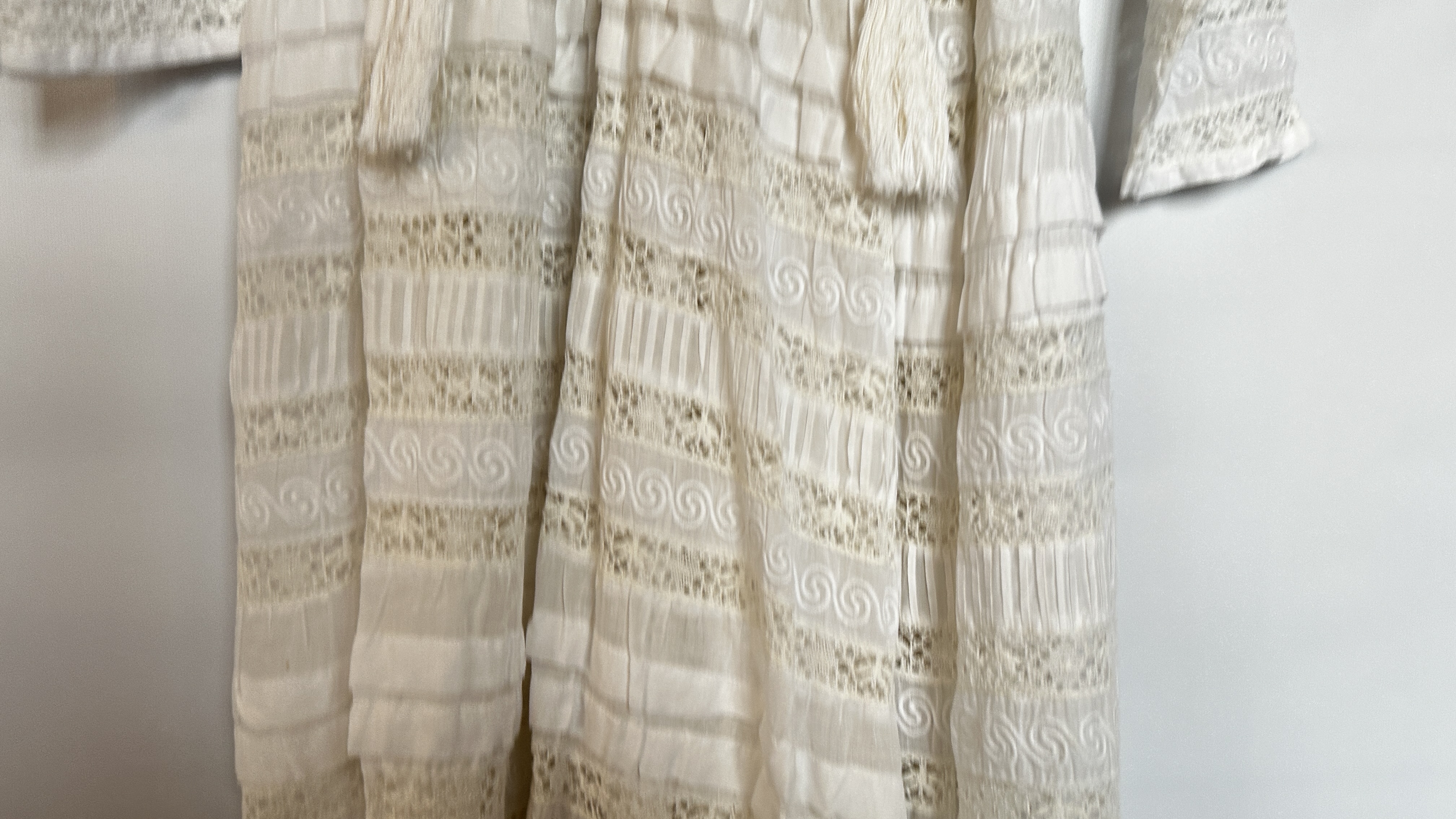 EDWARDIAN WHITE BRODERIES ANGLAISE 2 PIECE, LACE INSERTS AND SILK EMBROIDERED, TASSELS ON BODICE, - Image 6 of 20