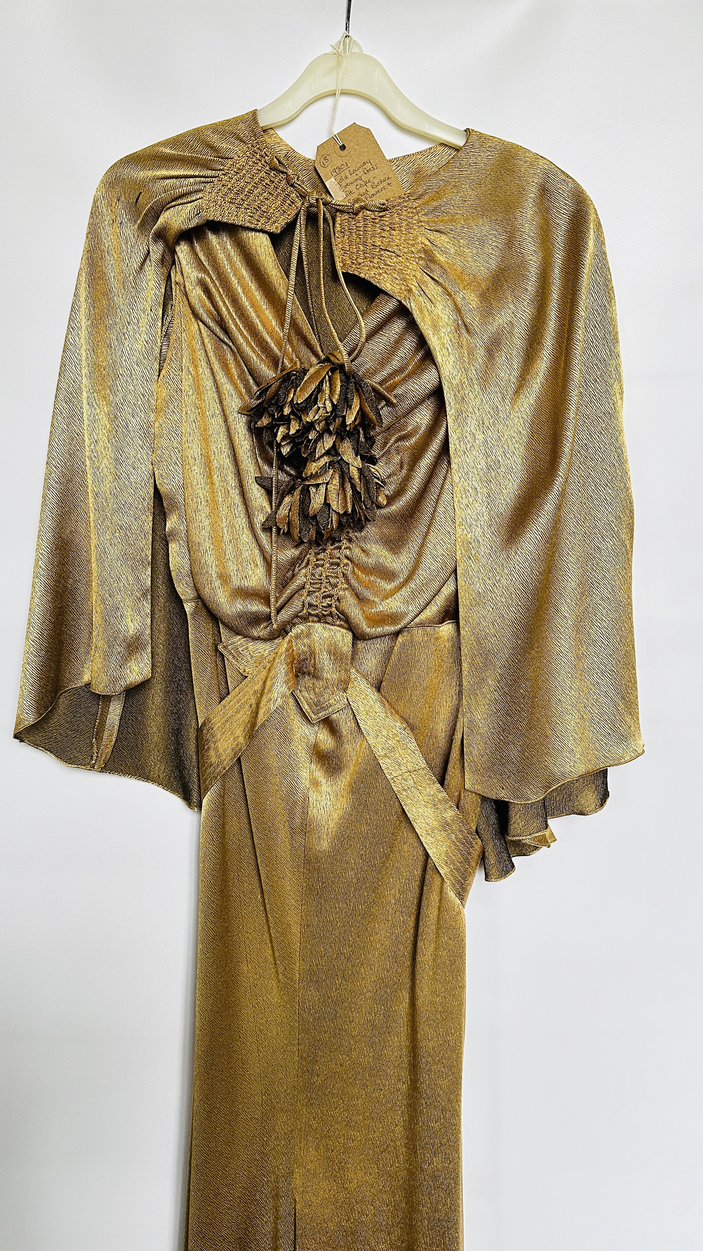 1930S GOLD LAMÉ EVENING DRESS WITH CAPE, RUCHED BODICE WITH FLOWERS AND BELT - A/F CONDITION, - Image 2 of 18