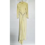 1940S CREAM CREPE WEDDING DRESS WITH TRAIN,