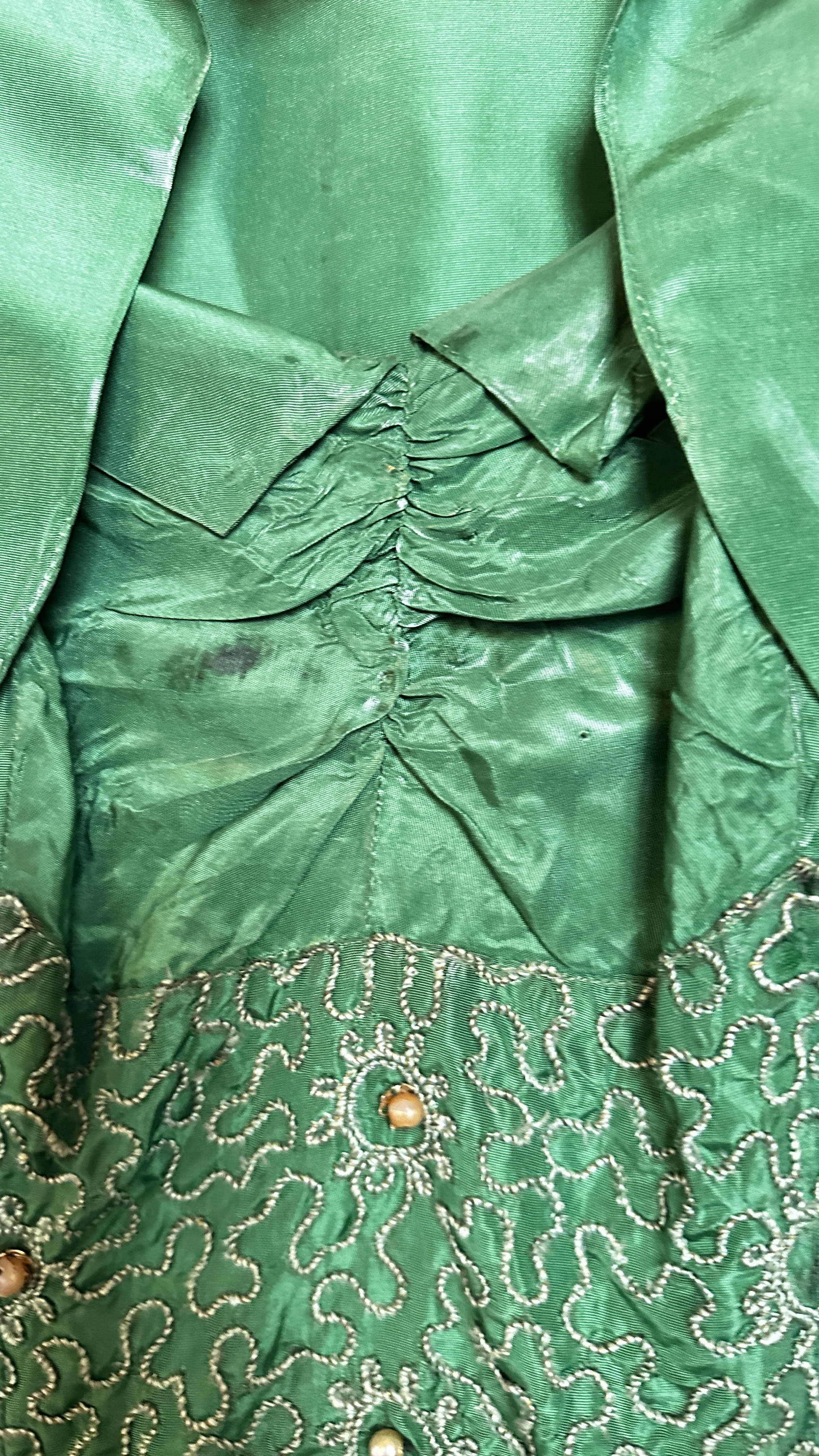 1940S GREEN SHOT TAFFETA EVENING DRESS WITH BOLERO, - Image 11 of 38