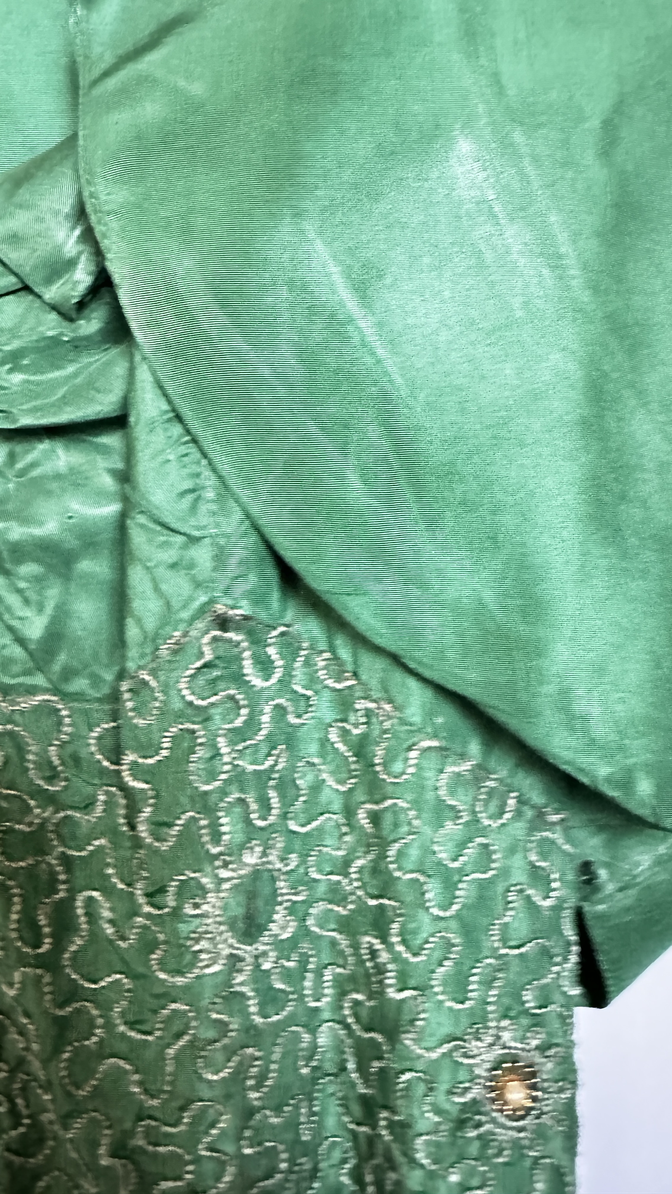 1940S GREEN SHOT TAFFETA EVENING DRESS WITH BOLERO, - Image 12 of 38