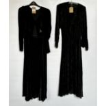 1930S BLACK SILK VELVET LONG SLEEVED GOWN, OPEN BODICE TO WAISTLINE,