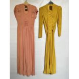 1940S YELLOW CREPE GOWN, LONG SLEEVES, BELTED,