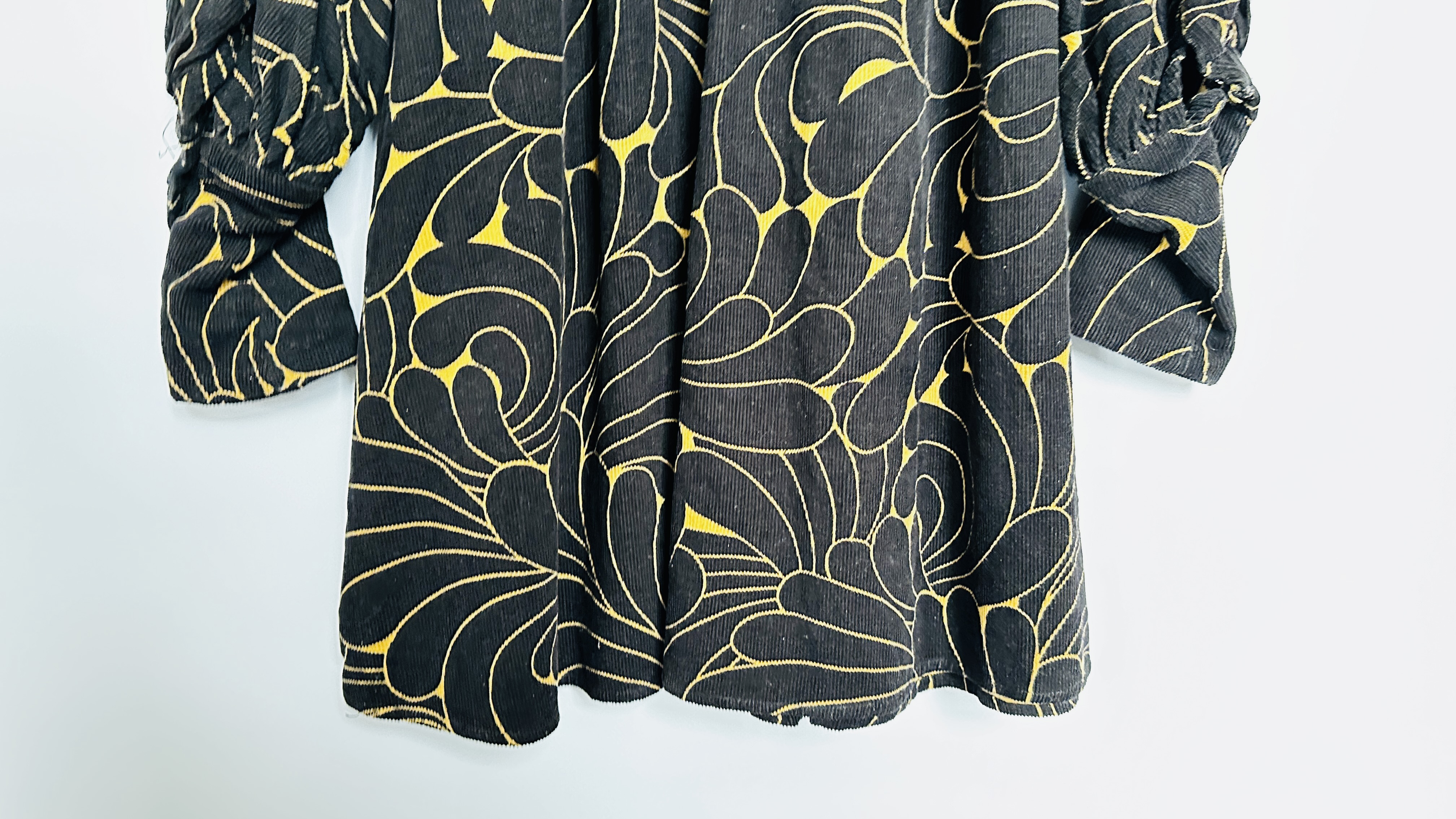 1960S BIBA MINI DAY DRESS, GOLD/BLACK VELVET CORD, LONG SLEEVES - A/F CONDITION, SOLD AS SEEN. - Image 12 of 12