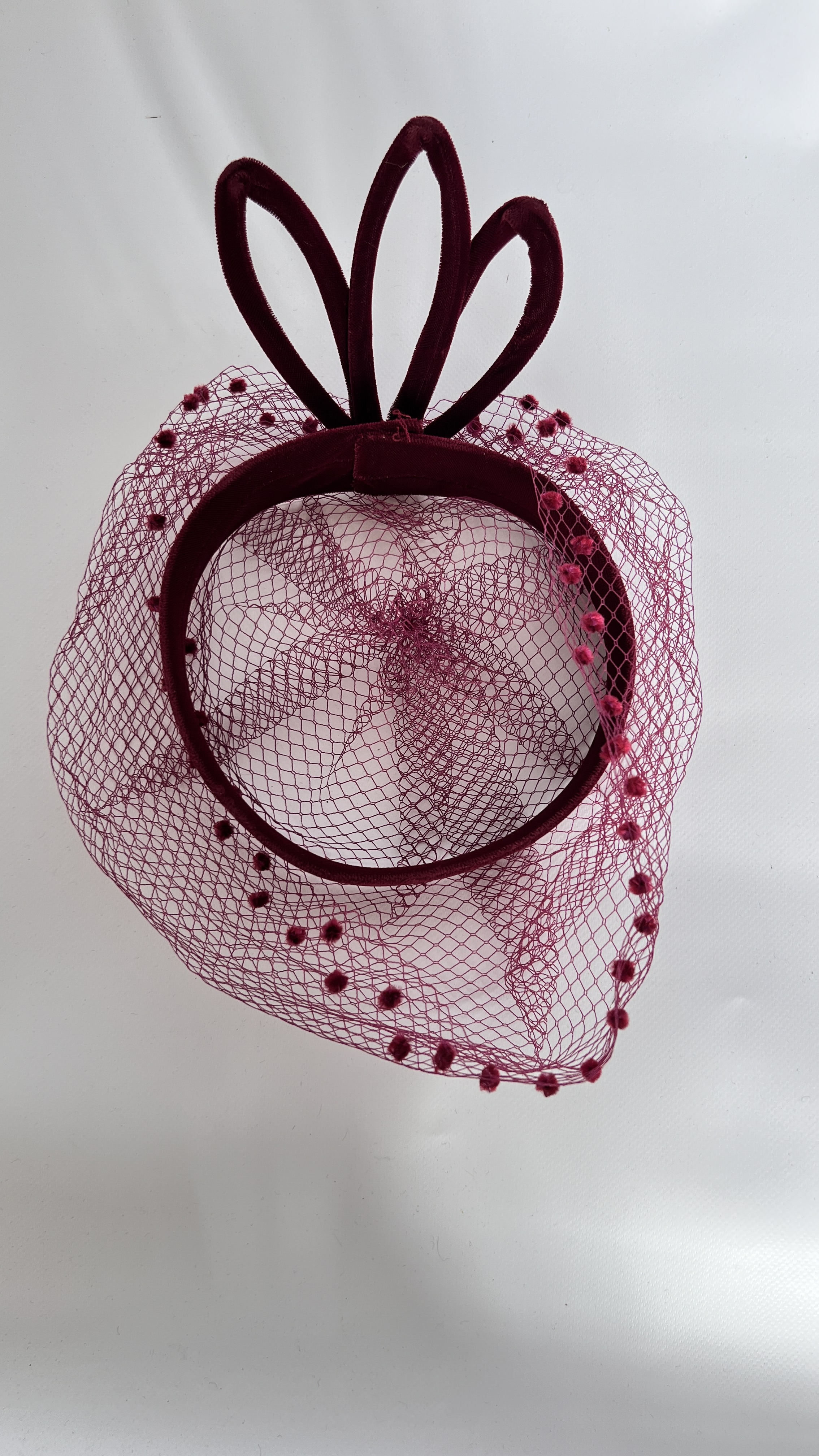 8 1950/60S HATS, 2 FLOWERED BONNETS, 1 WHITE KNITTED BONNET WITH WHITE PLASTIC DISCS, - Image 14 of 32