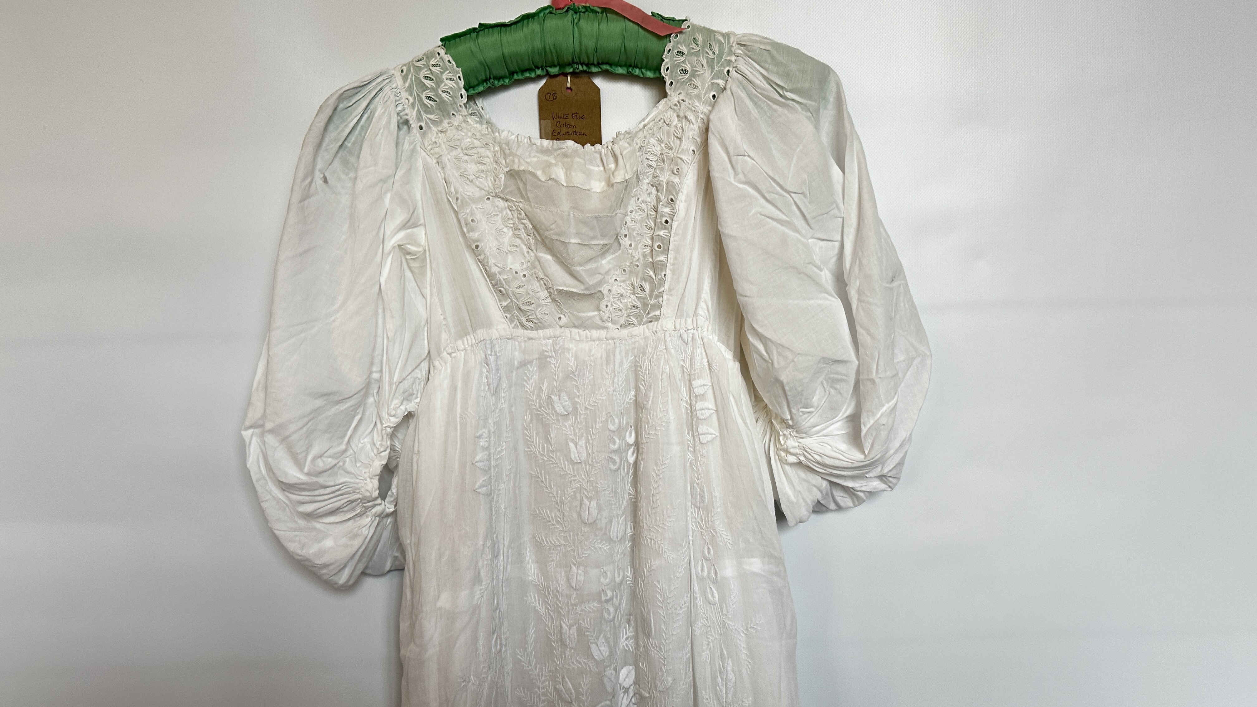 FINE WHITE COTTON EDWARDIAN DRESS, ALL OVER EMBROIDERY, EMPIRE LINE, PUFFED SLEEVES - A/F CONDITION, - Image 11 of 20