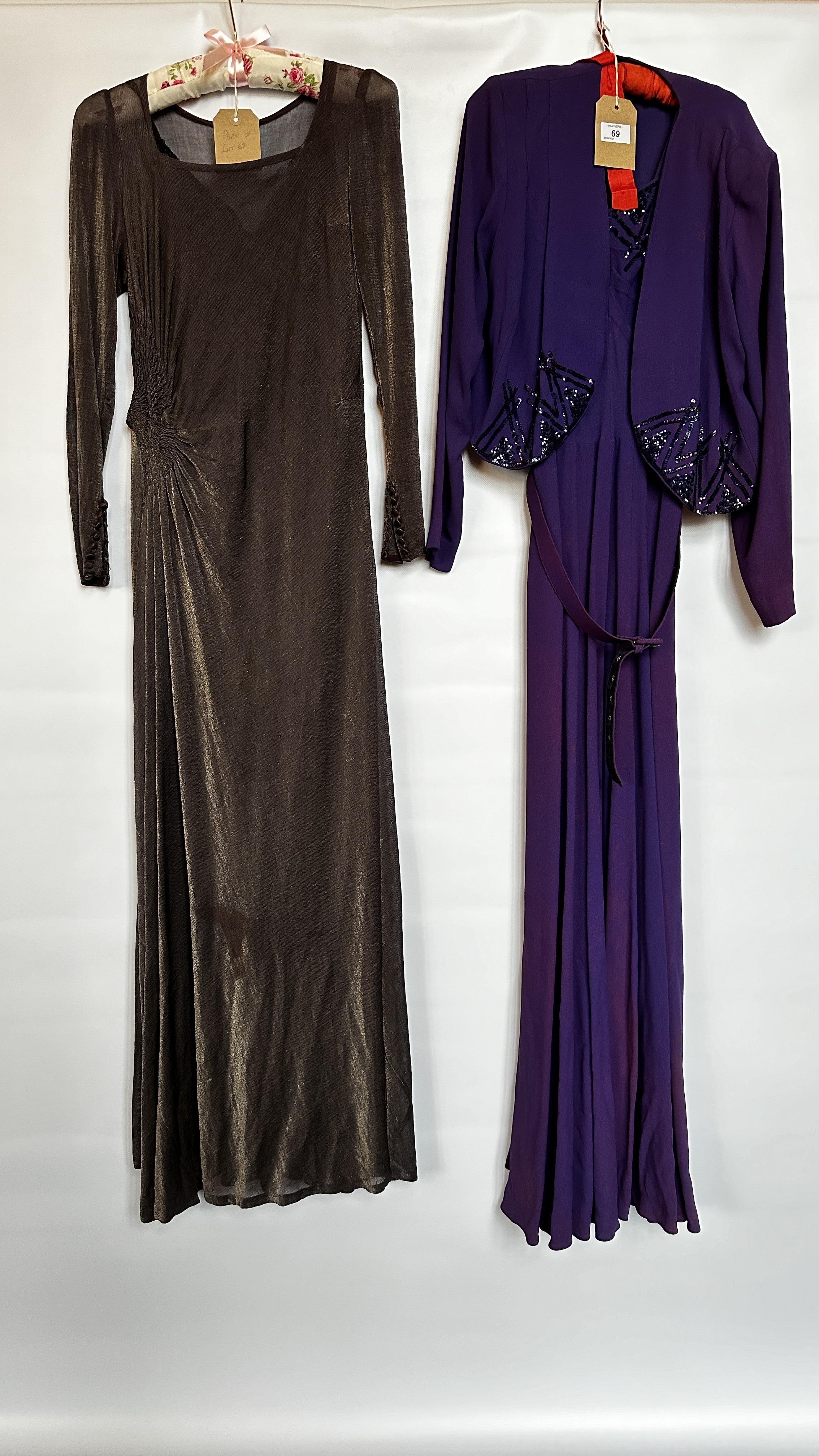 1940S PURPLE EVENING DRESS & BOLORO JACKET WITH SEQUIN DECORATION ON BODICE AND JACKET AND A 1940S