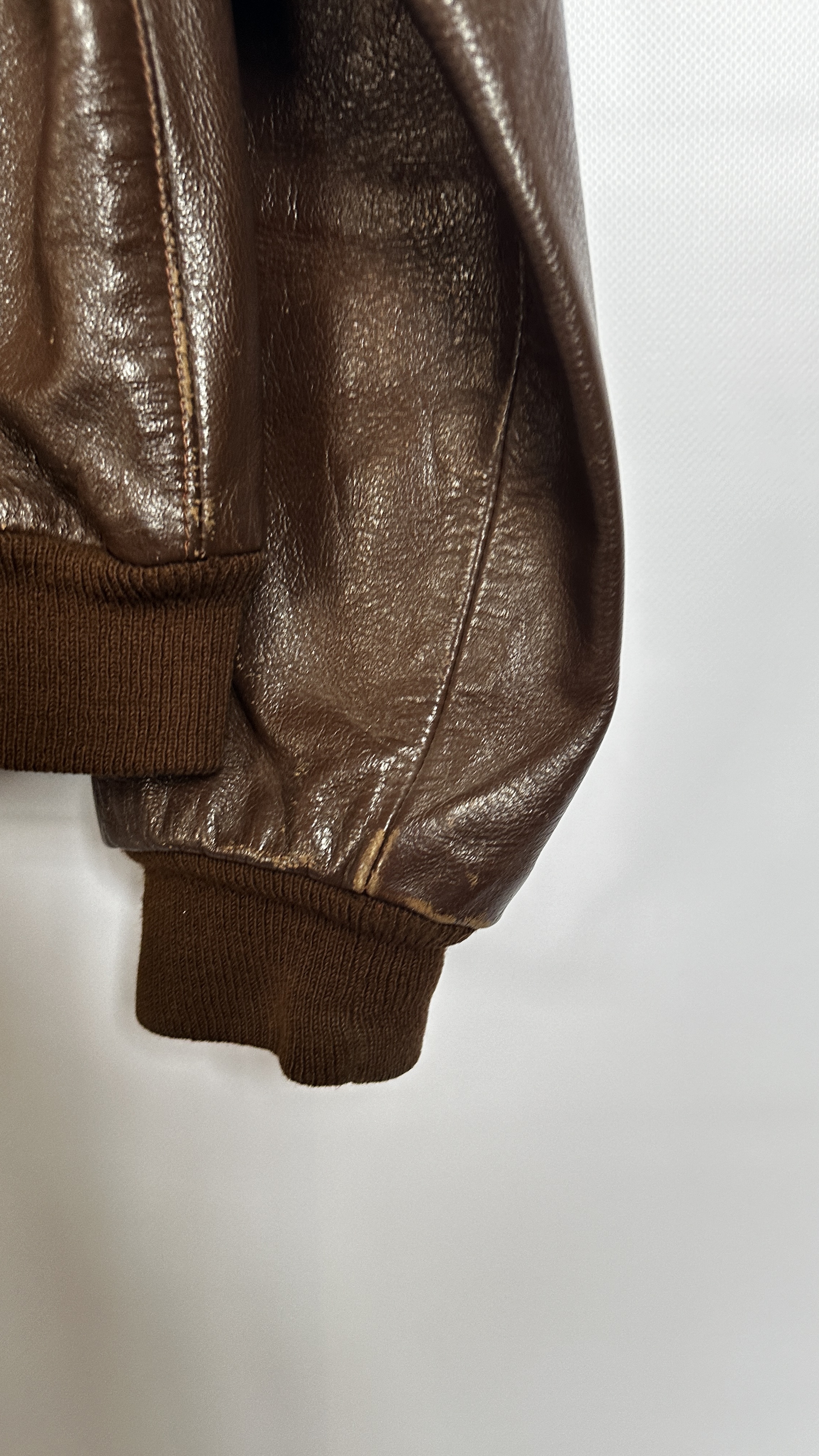 A REPRODUCTION TYPE A2 AMERICAN BROWN LEATHER BOMBER STYLE JACKET BY EASTMAN LEATHER CLOTHING - - Image 28 of 29