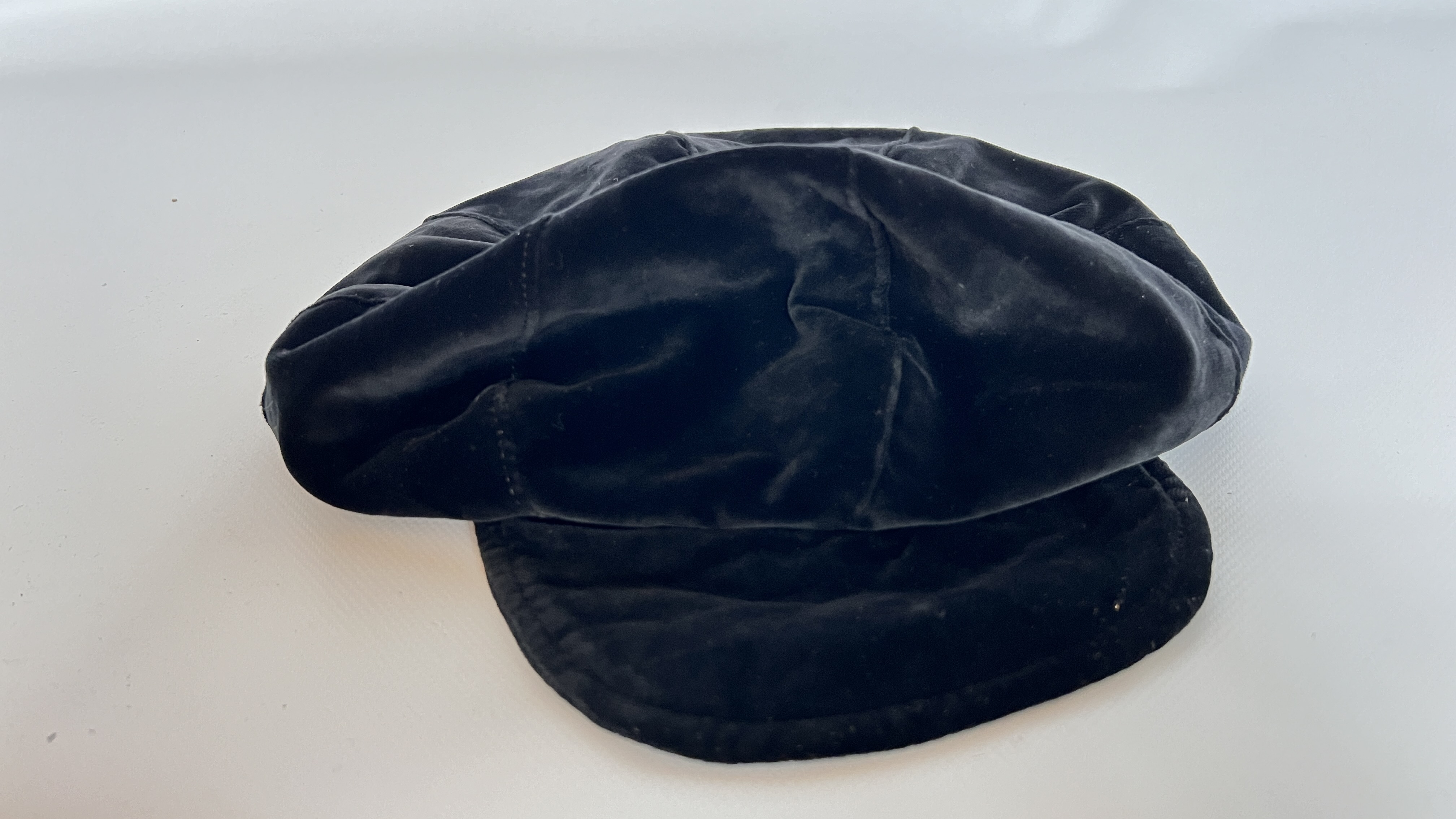 13 1940/50S HATS, 1 MORRIS ANGEL & SON LTD PURPLE TOP HAT (SOME DAMAGE), - Image 50 of 64