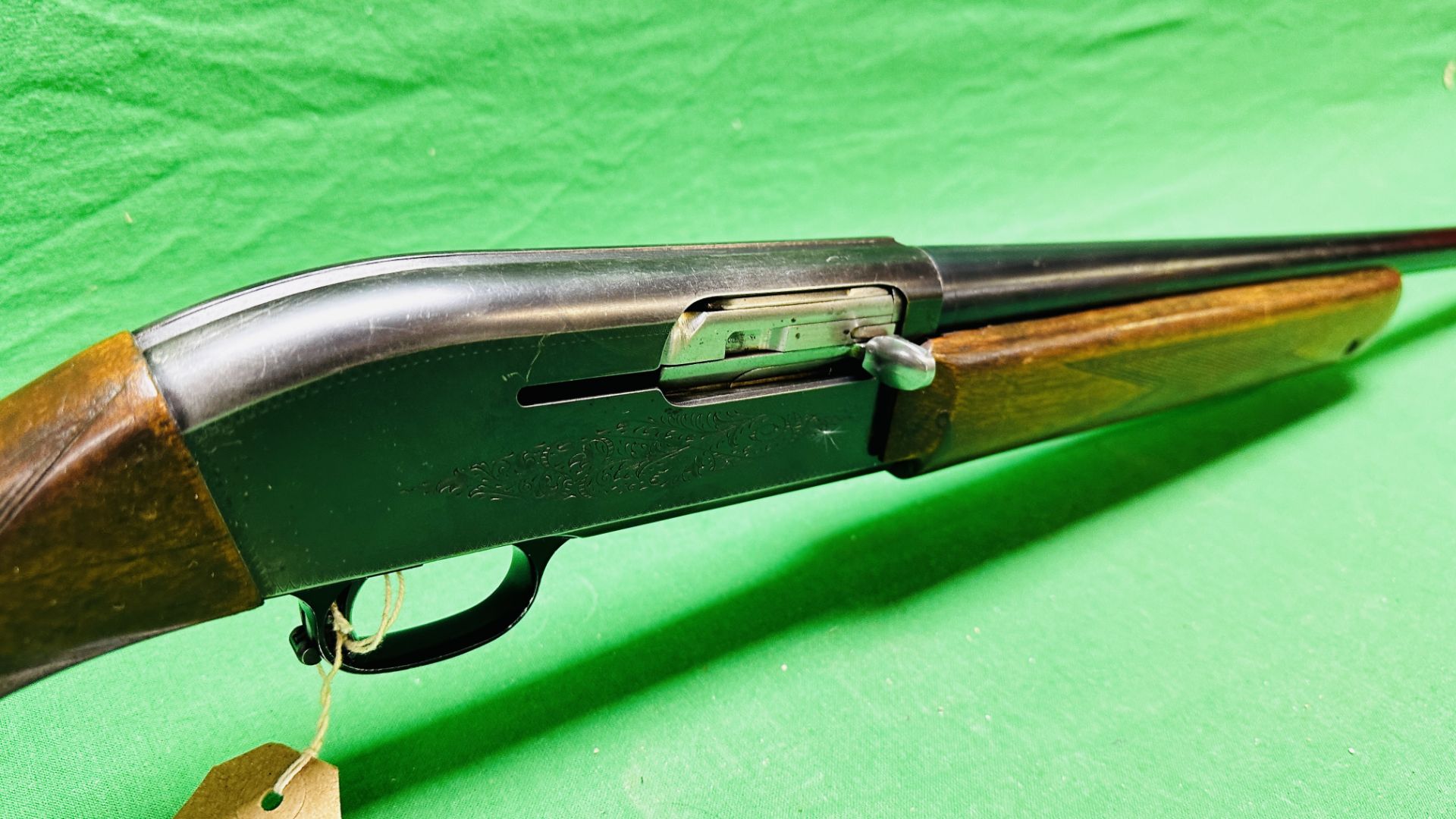 FABRIQUE 12 BORE SELF LOADING TWO SHOT SHOTGUN MODEL "DOUBLE TWO" #C15379 25 INCH BARREL ¼ CHOKE - - Image 7 of 20