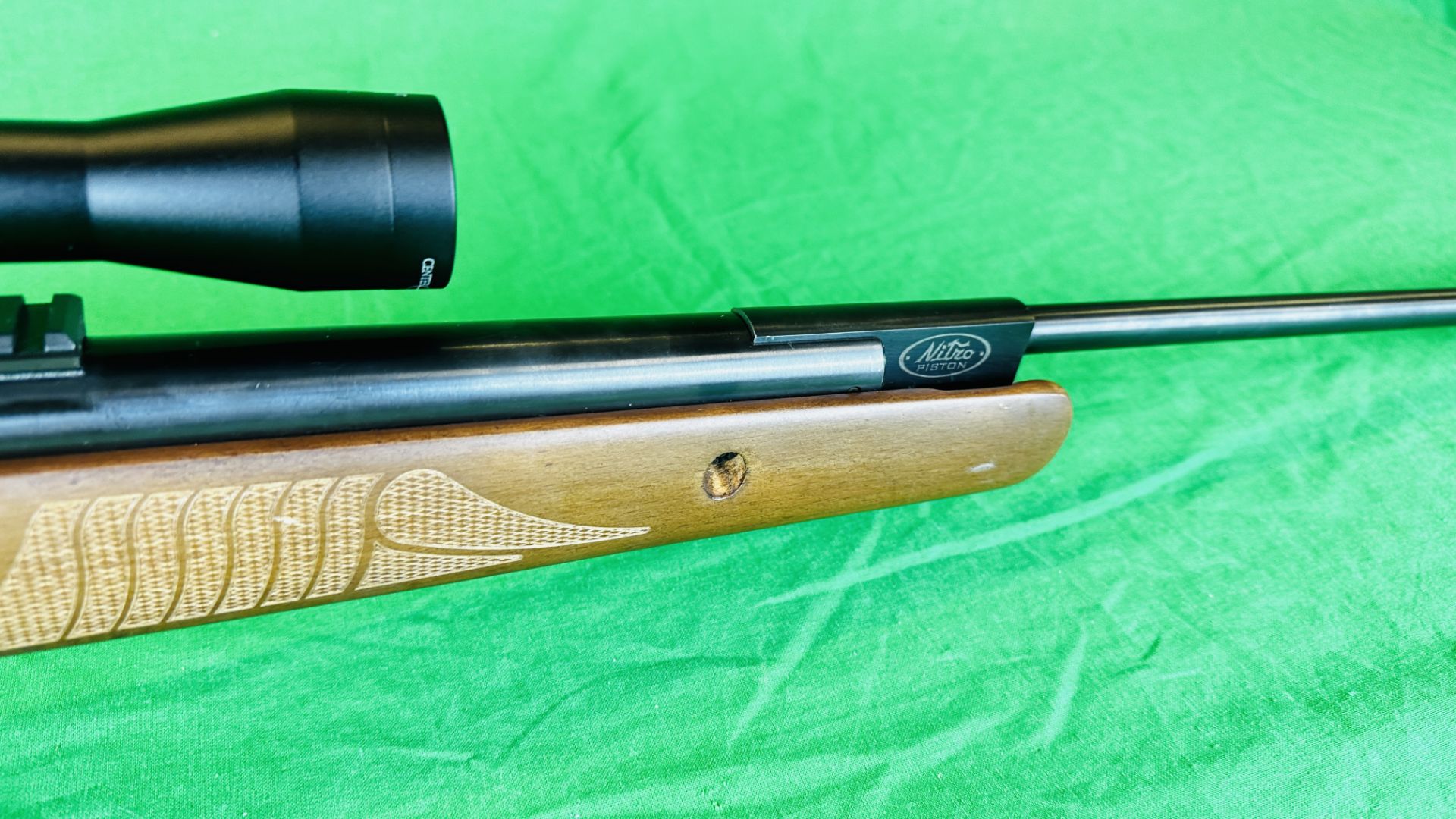 CROSMAN "NITRO VENOM" . - Image 5 of 15