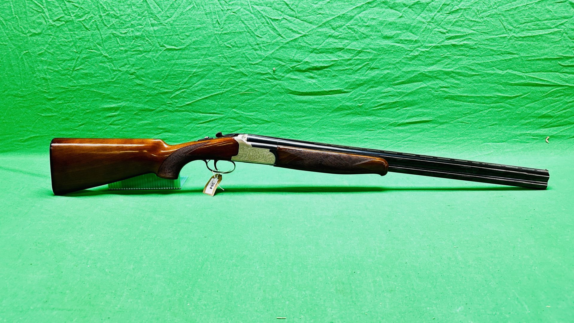 A LANBAR 12 BORE OVER AND UNDER SHOTGUN #219647, 271/2" BARRELS,