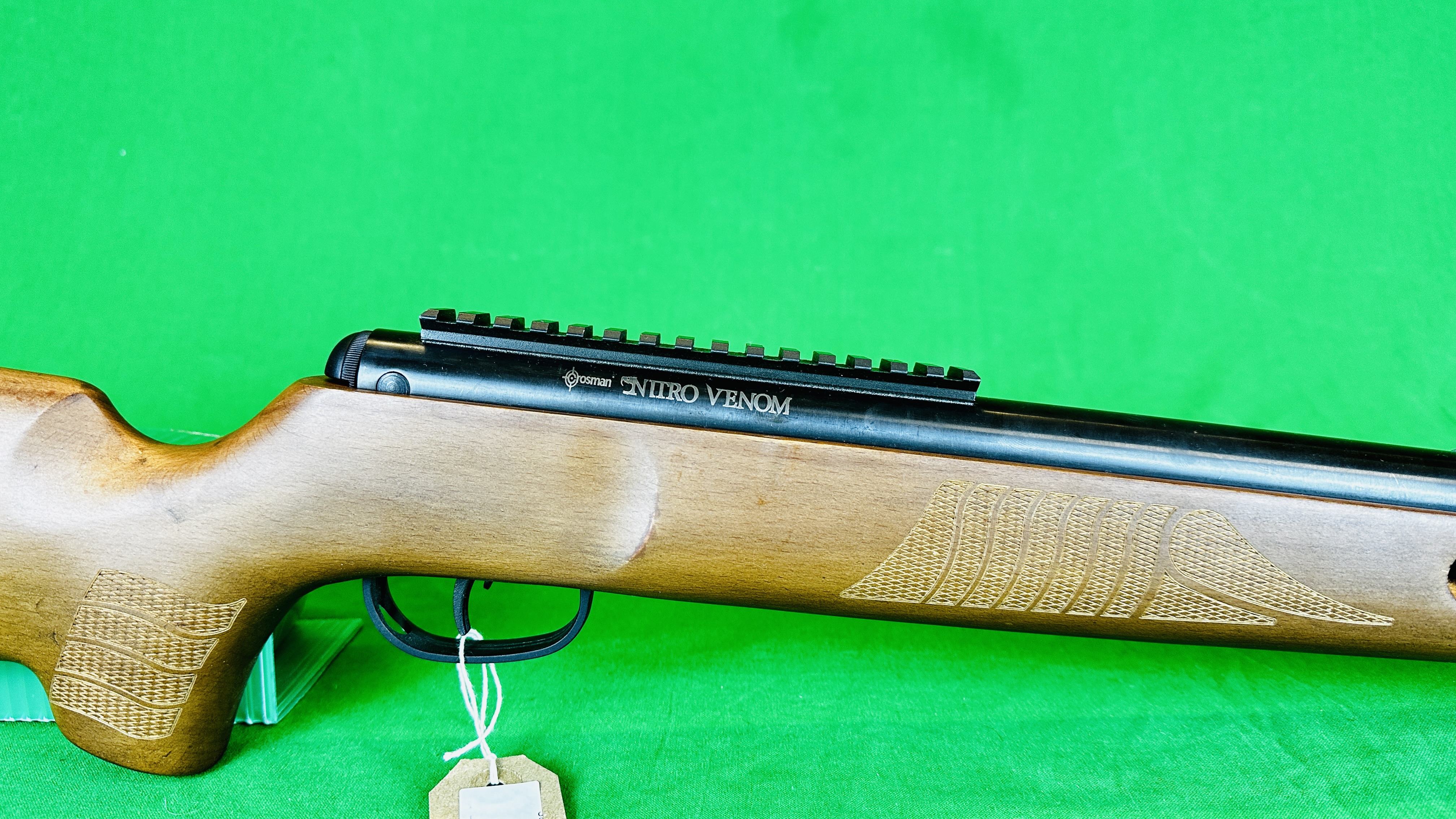 CROSMAN "NITRO VENOM" . - Image 2 of 16