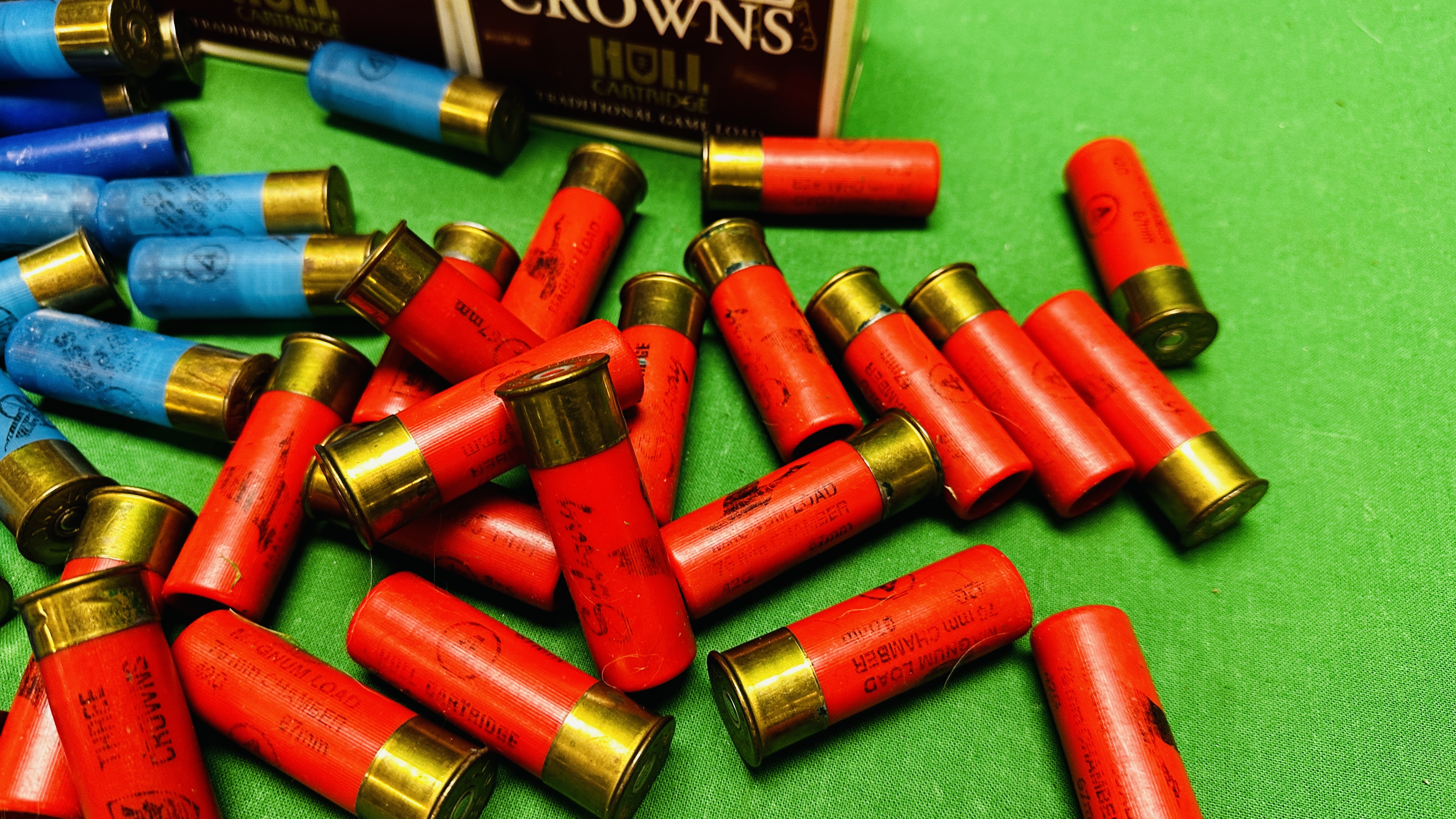 161 ASSORTED 12 GAUGE CARTRIDGES TO INCLUDE THREE CROWNS 32GM, HULL SOLWAY 42GM, - Bild 3 aus 7