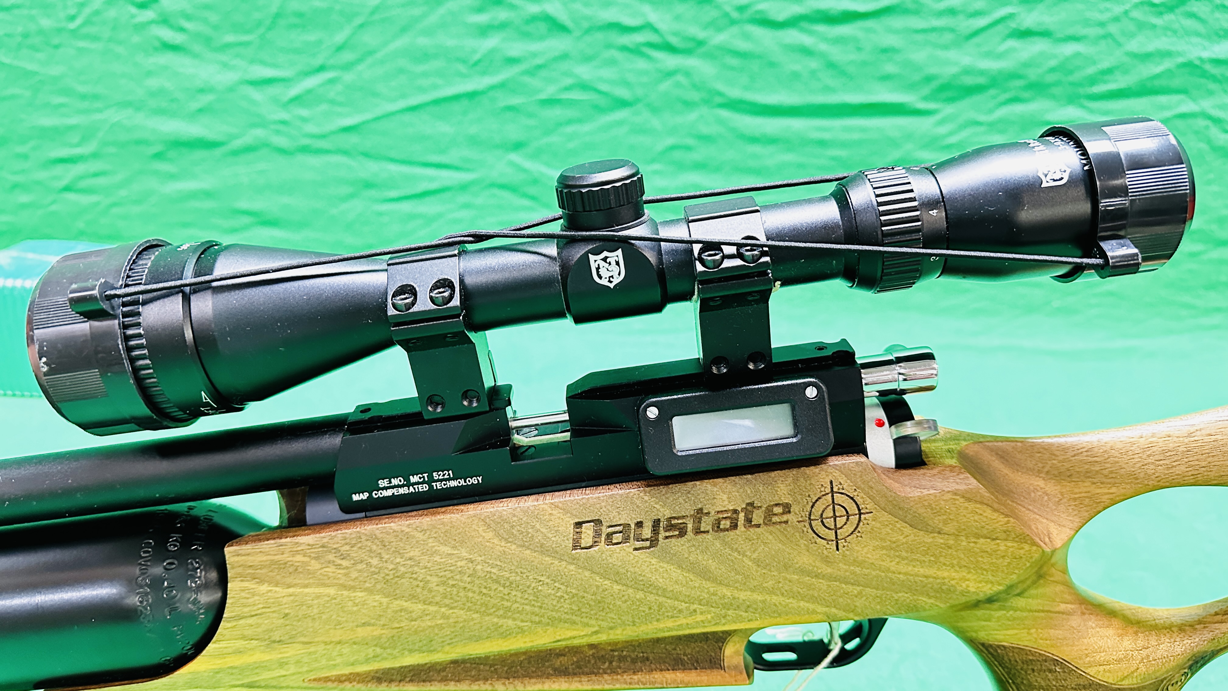 DAYSTATE AIRWOLF MCT DIGITAL PCP MULTI SHOT AIR RIFLE COMPLETE WITH 4 10 SHOT MAGAZINES, - Image 4 of 25