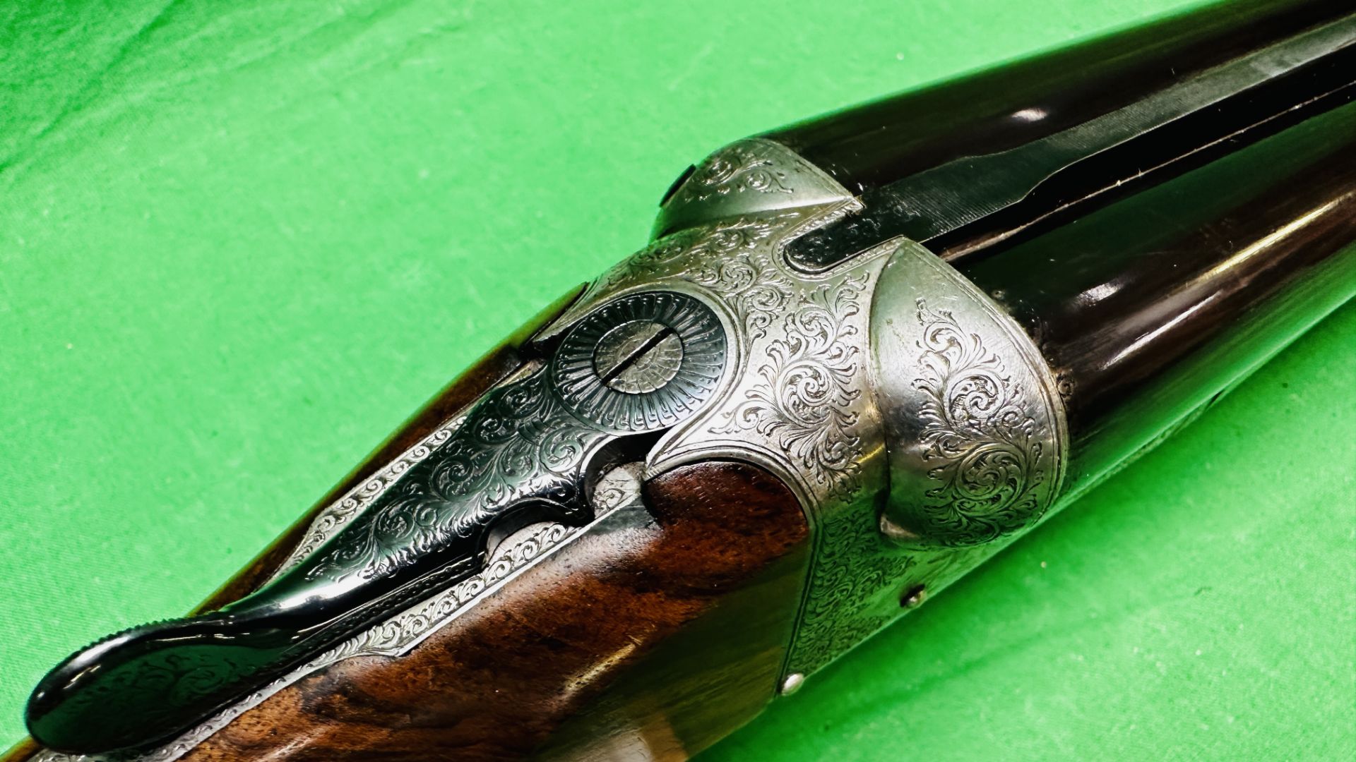 WILLIAM FORD 12 BORE SIDE BY SIDE SHOTGUN #10200, 25" BARRELS, SLEEVED, WITH CHURCHILL RIB, - Image 6 of 22