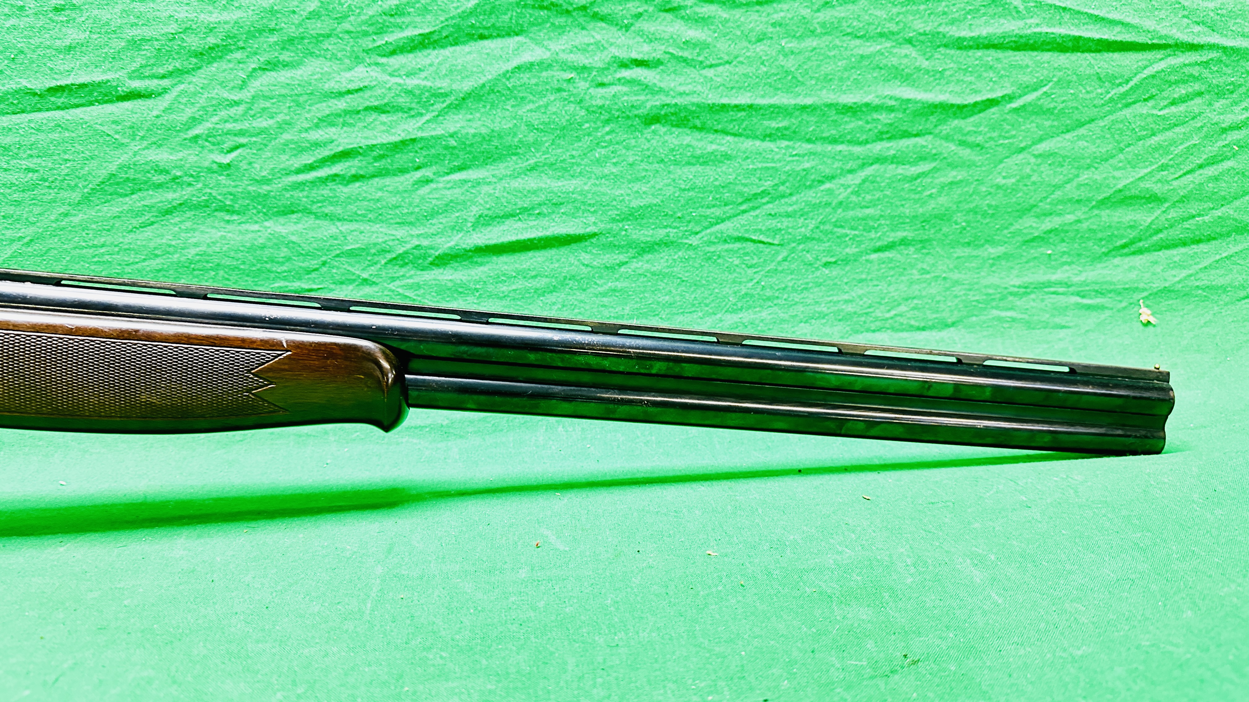 LANBER 12G OVER AND UNDER SHOTGUN 271/2" FIXED CHOKE BARRELS, - Image 6 of 16