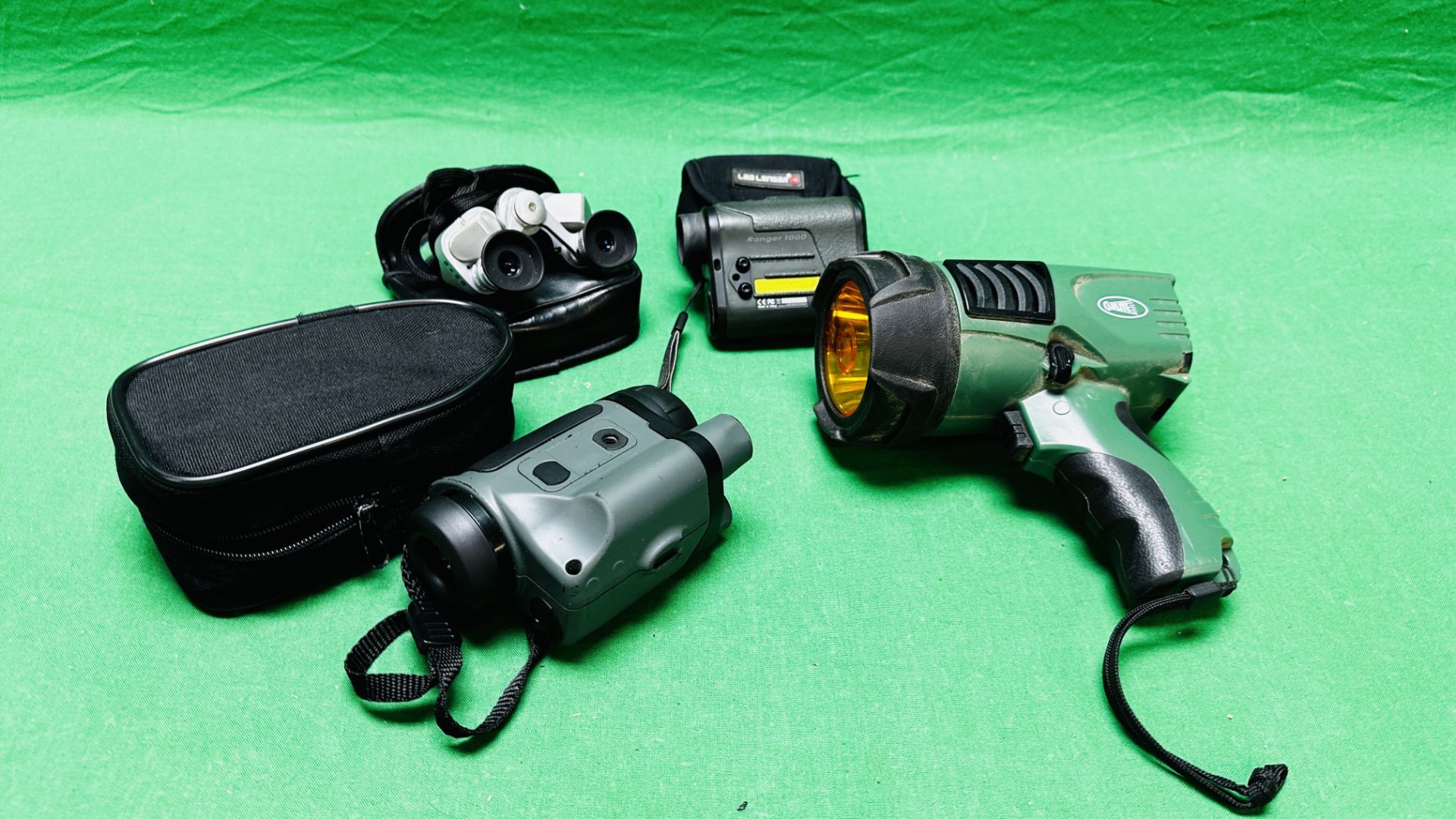 VORTEX RANGER 1000 RANGE FINDER, YUKON NIGHT VISION SCOPE 9X20 COMPACT BINOCULARS AND CLULITE TORCH.