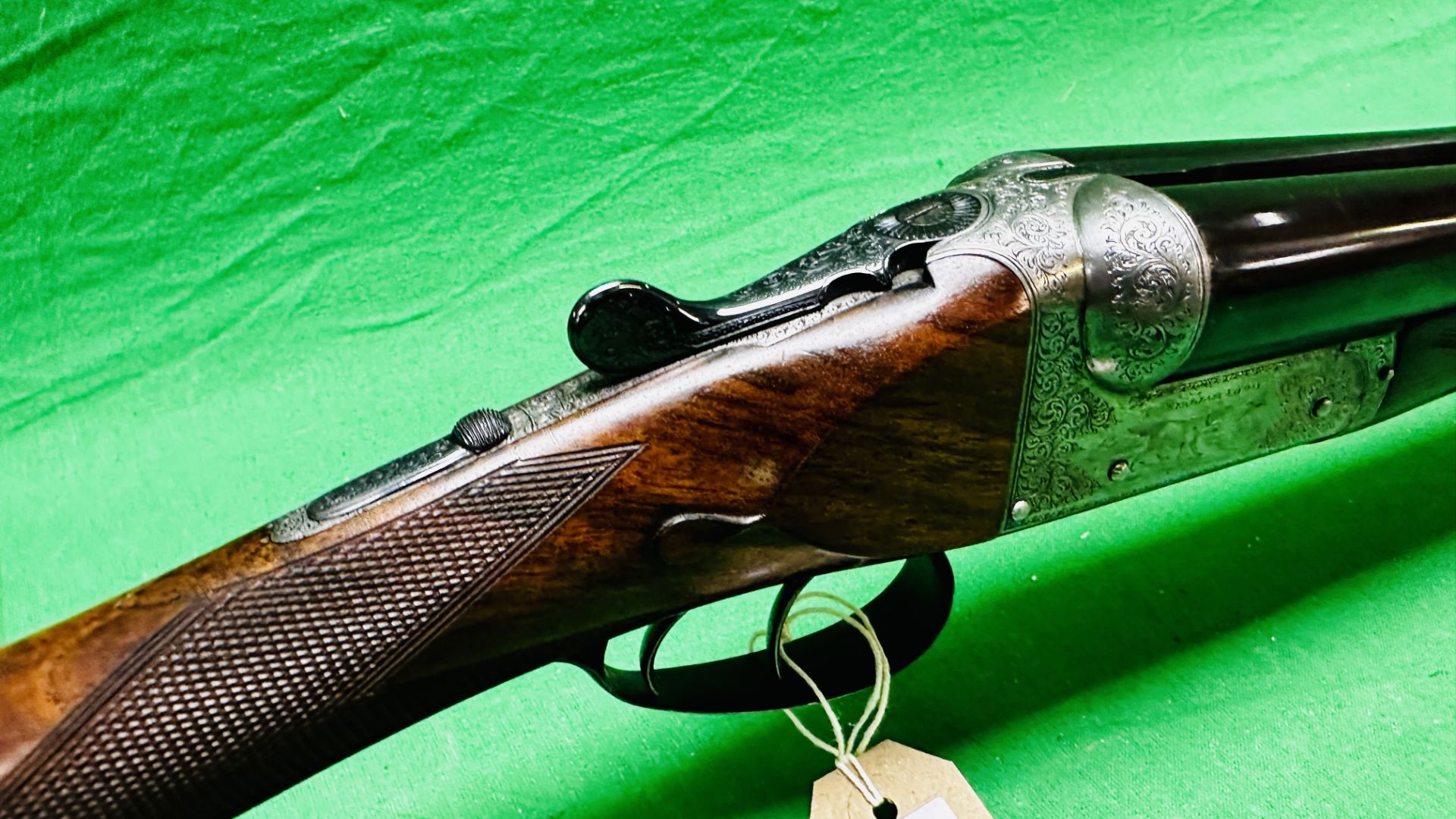 WILLIAM FORD 12 BORE SIDE BY SIDE SHOTGUN #10200, 25" BARRELS, SLEEVED, WITH CHURCHILL RIB, - Image 4 of 22