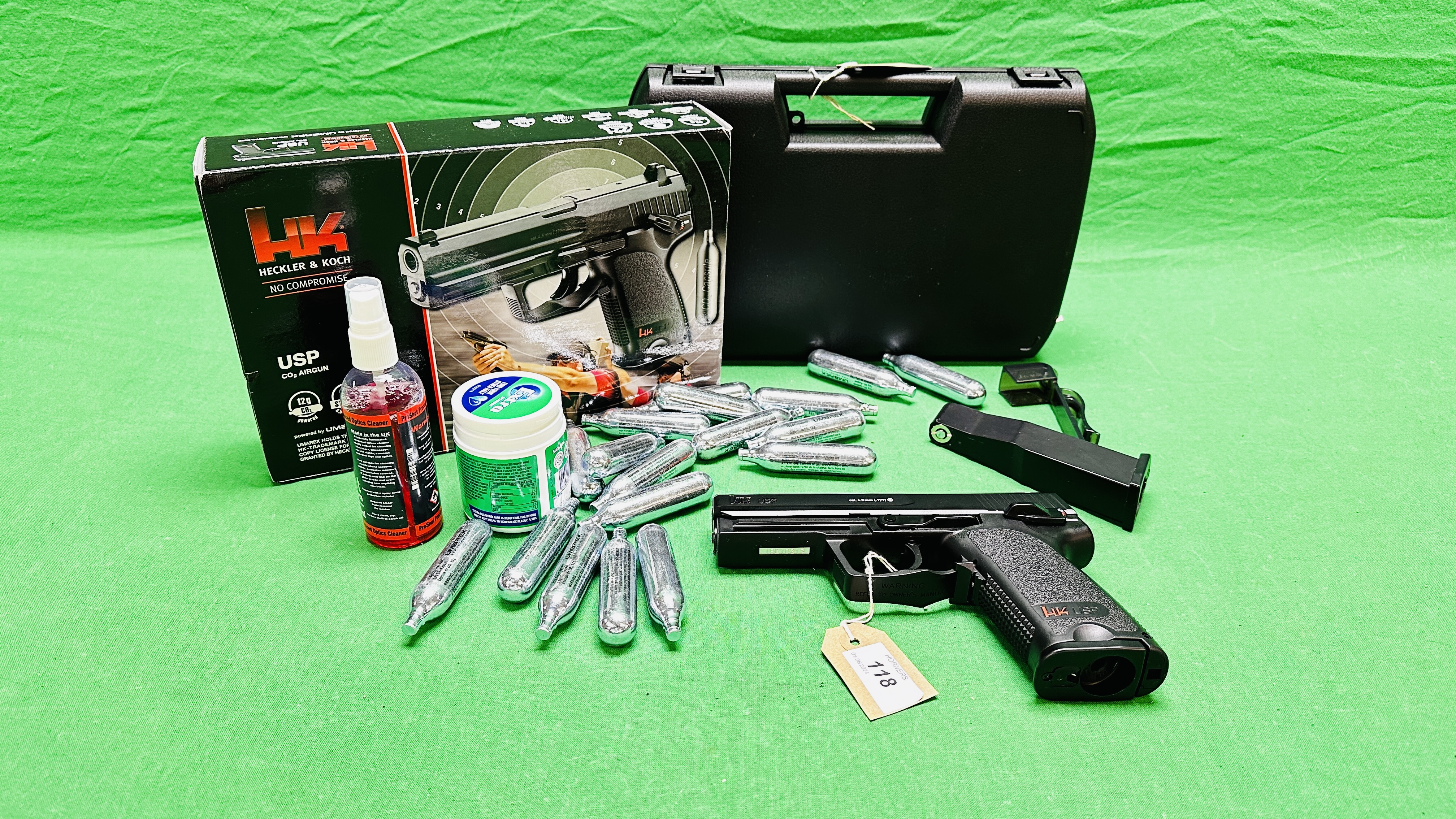 A BOXED HECKLER & KOCH USP 22 ROUND CO2 STEEL BB AIR PISTOL COMPLETE WITH HARD TRANSIT CASE,