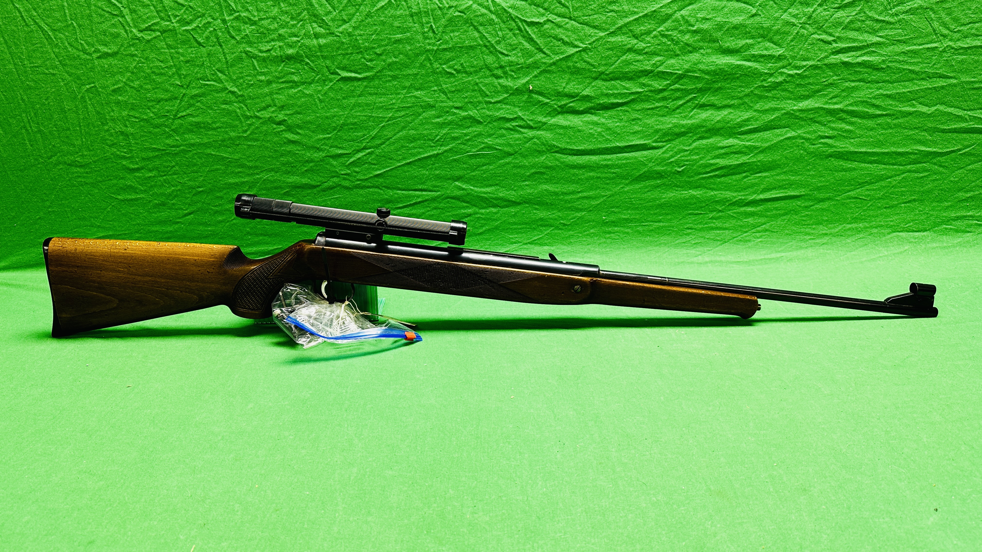 AN ORIGINAL MOD 50 UNDERLEVER AIR RIFLE FITTED WITH BUSHNELL 4 POWER SCOPE - (ALL GUNS TO BE