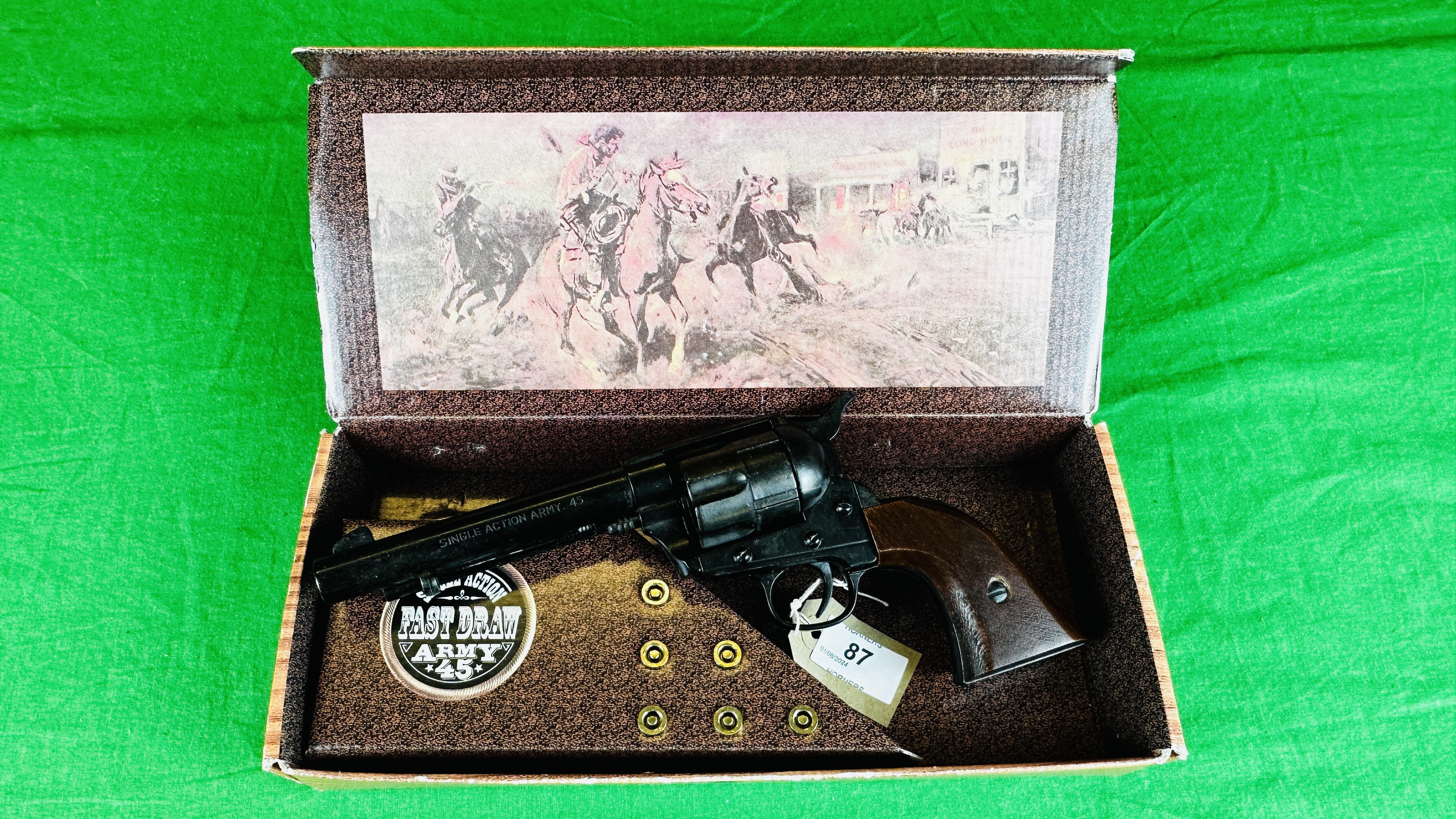 FAST DRAW SINGLE ACTION "ARMY 45" REPLICA REVOLVER (BOXED) - (ALL GUNS TO BE INSPECTED AND SERVICED