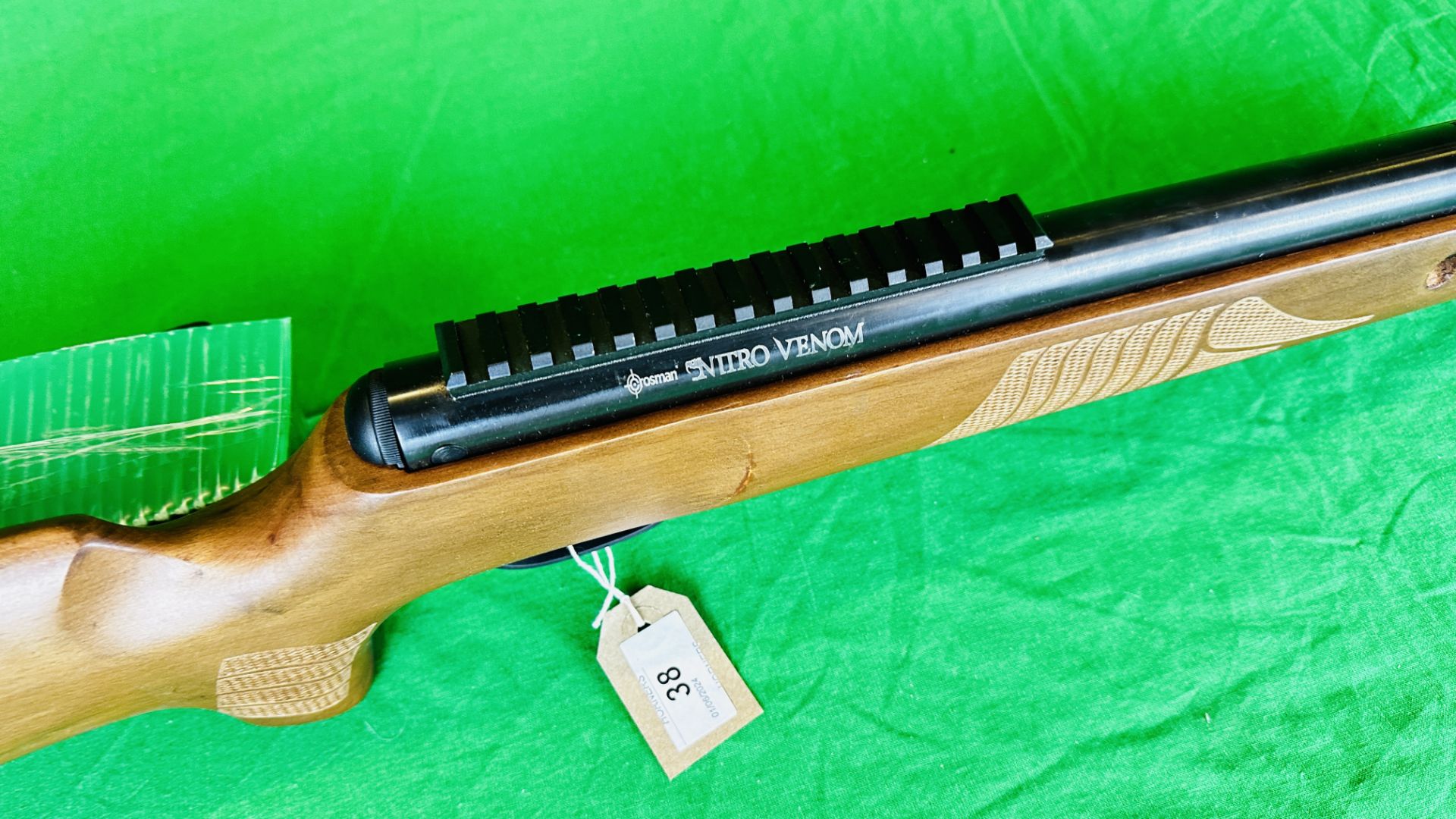 CROSMAN "NITRO VENOM" . - Bild 8 aus 16