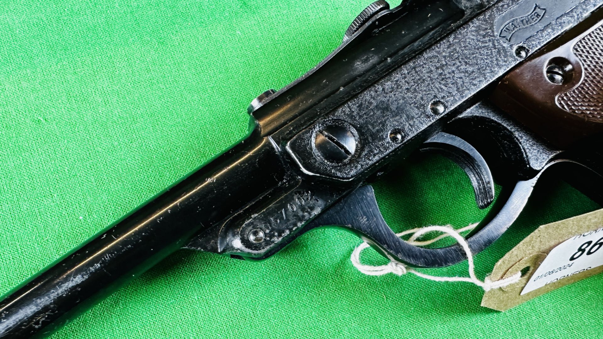 VINTAGE WALTHER LUFTPISTOLE MODEL 53 . - Image 15 of 24