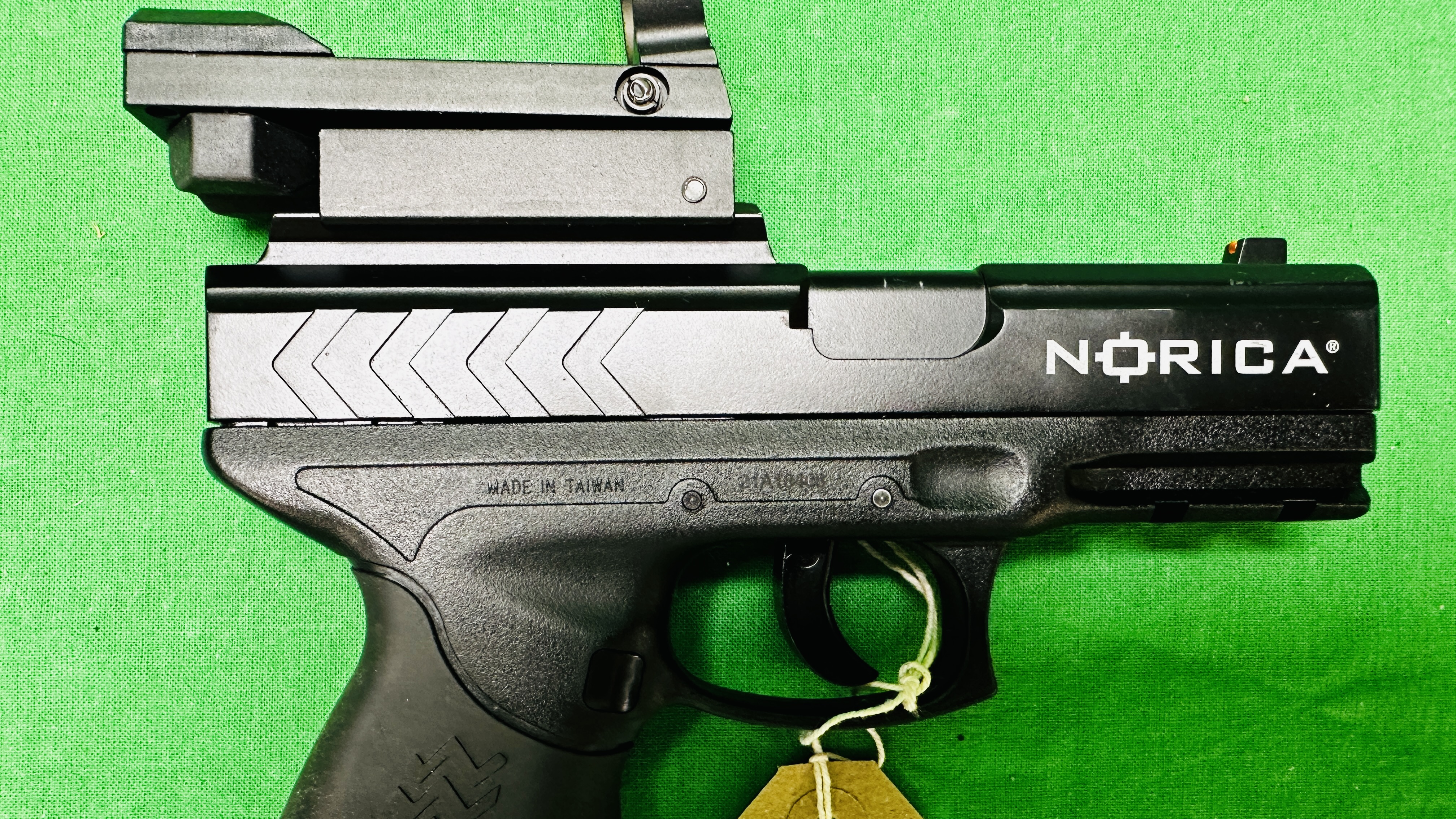 NORICA NAC 2021 CO2 MULTI SHOT AIR PISTOL COMPLETE WITH SIGHT - (ALL GUNS TO BE INSPECTED AND - Image 3 of 9