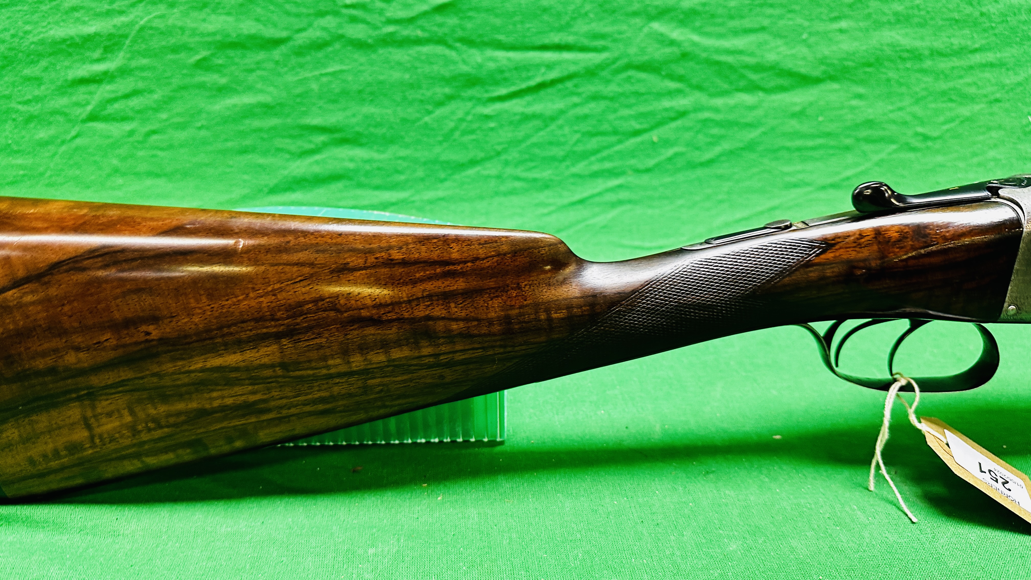 WILLIAM POWELL 12 BORE SIDE BY SIDE SHOTGUN, 28" BARRELS, - Image 7 of 18